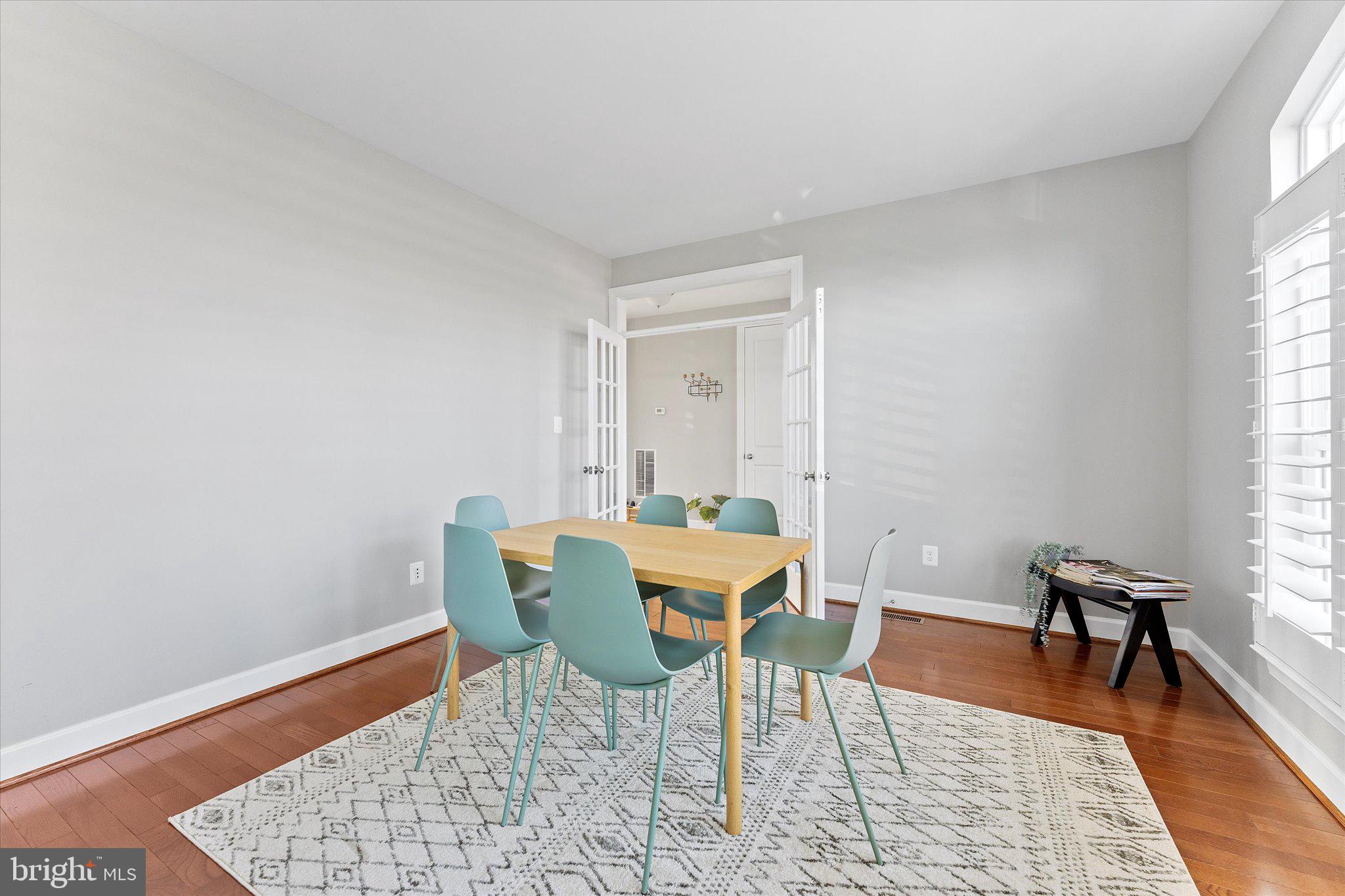 20433 SAVIN HILL DRIVE