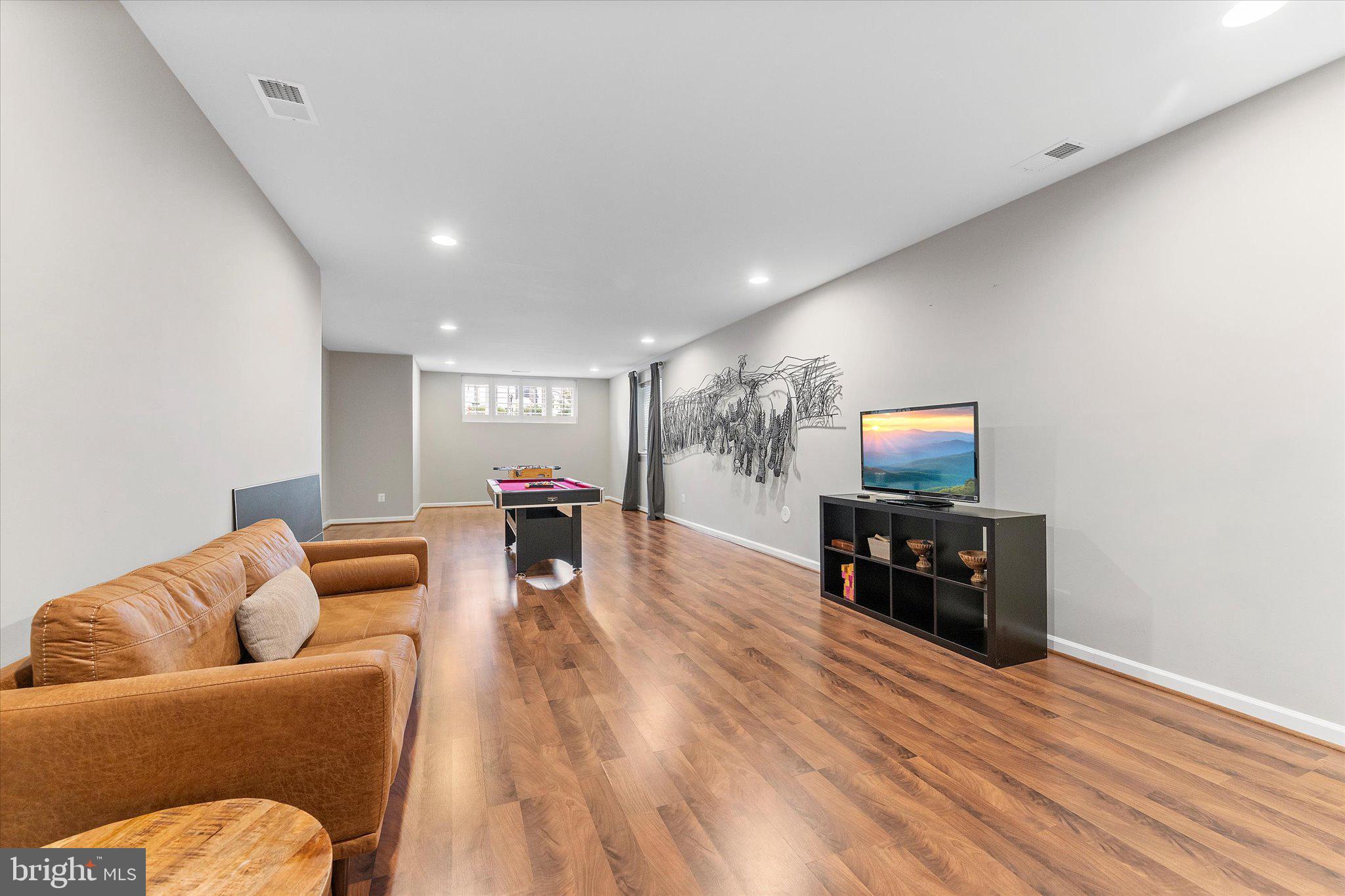 20433 SAVIN HILL DRIVE