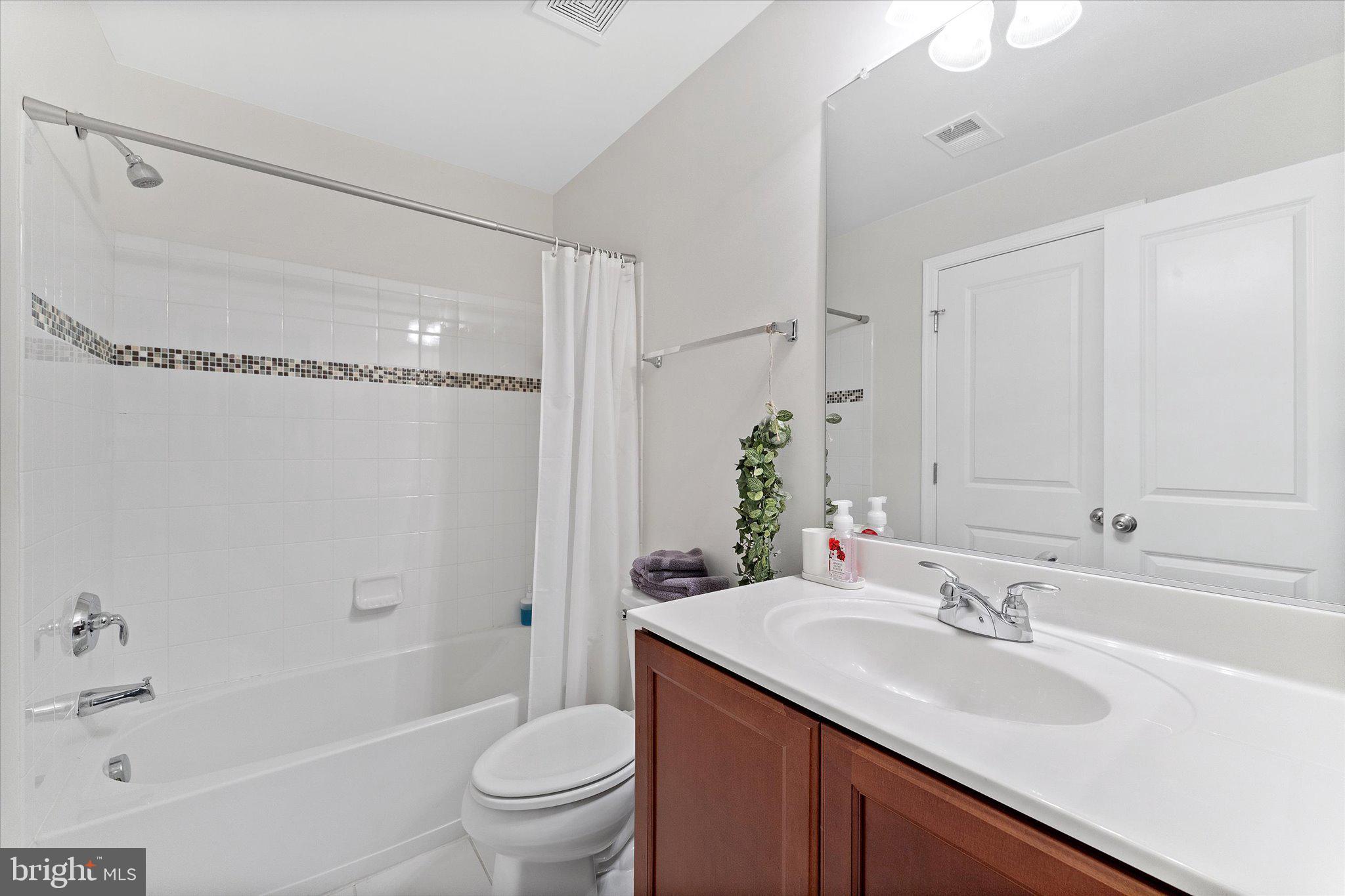 20433 SAVIN HILL DRIVE