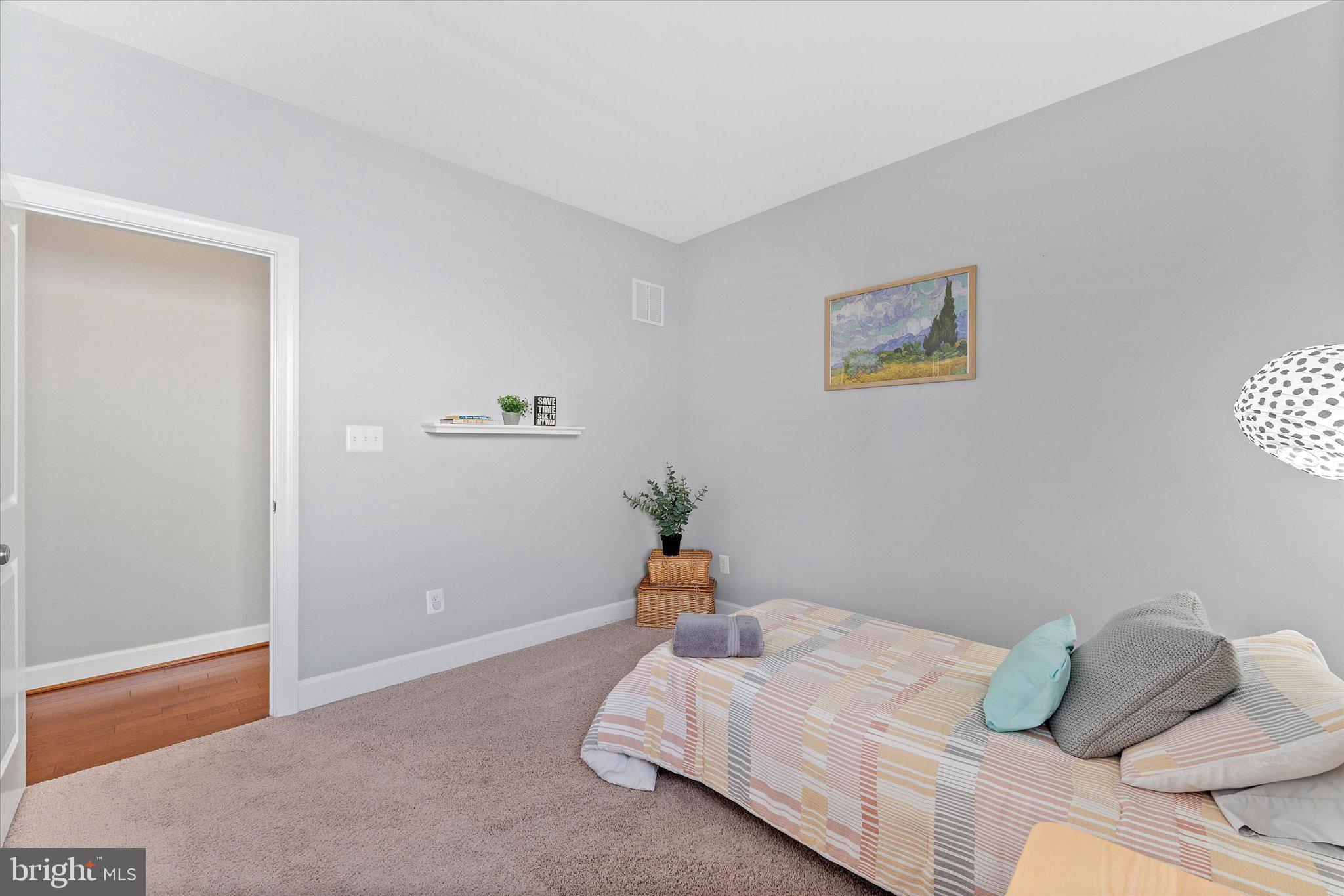 20433 SAVIN HILL DRIVE