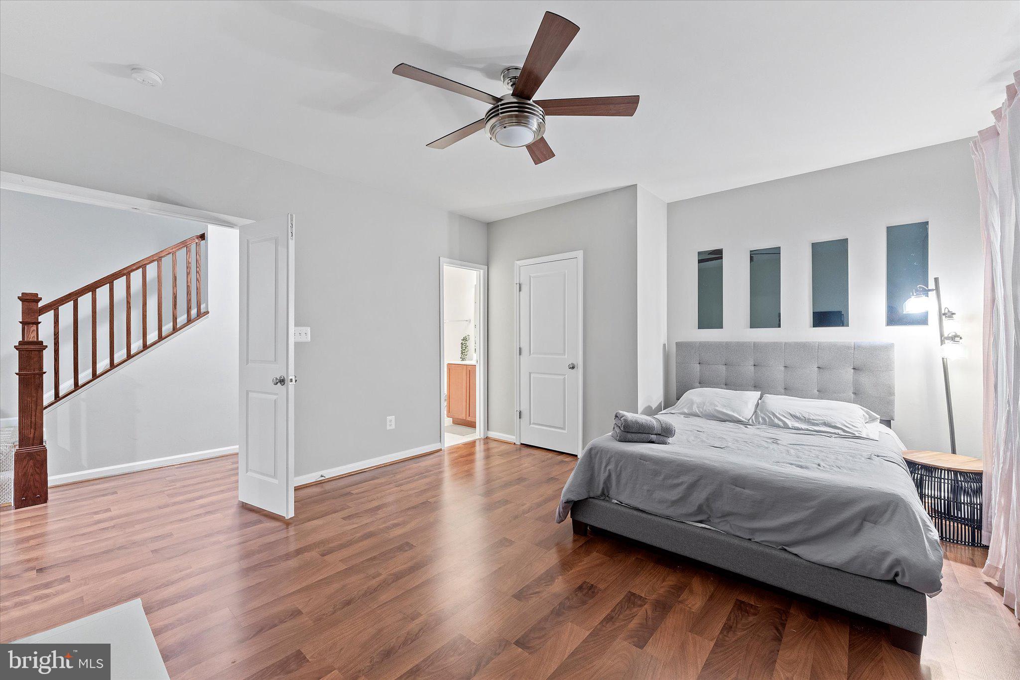 20433 SAVIN HILL DRIVE