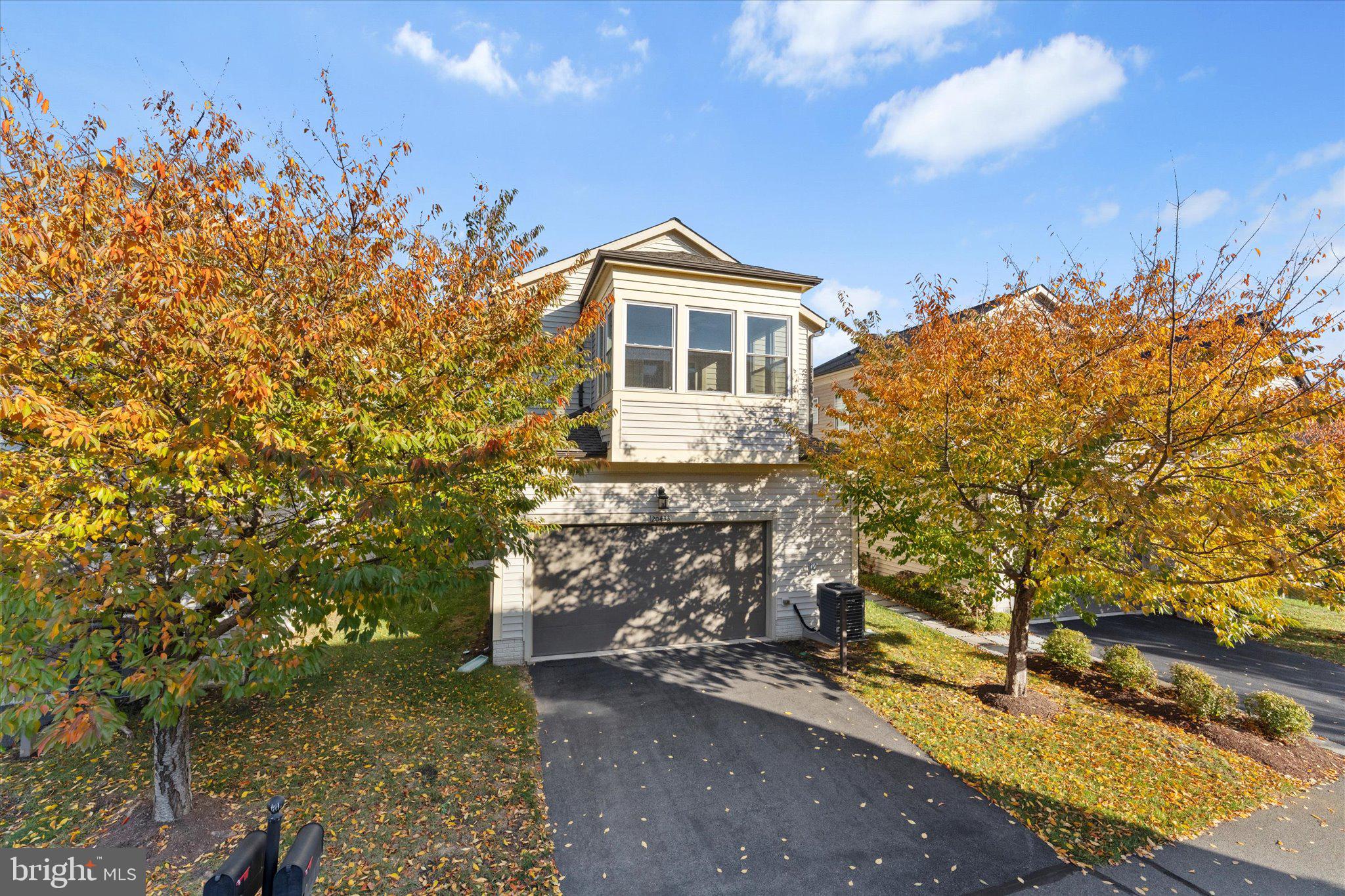 20433 SAVIN HILL DRIVE