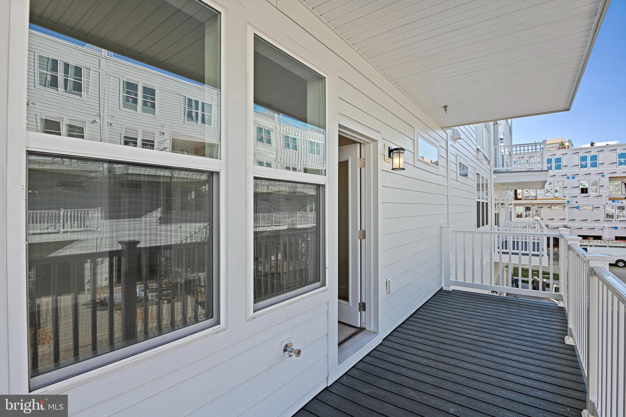 19874 YELLOW DAISY TERRACE