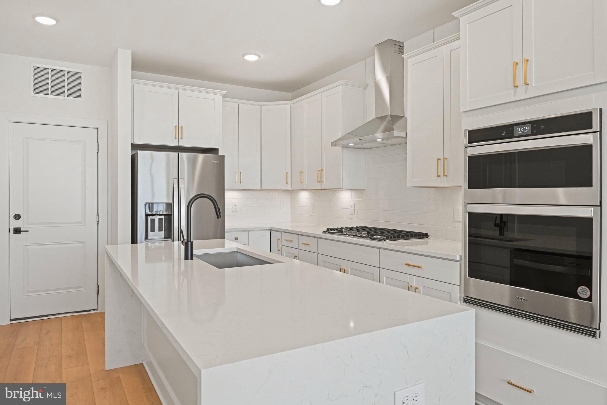 19874 YELLOW DAISY TERRACE