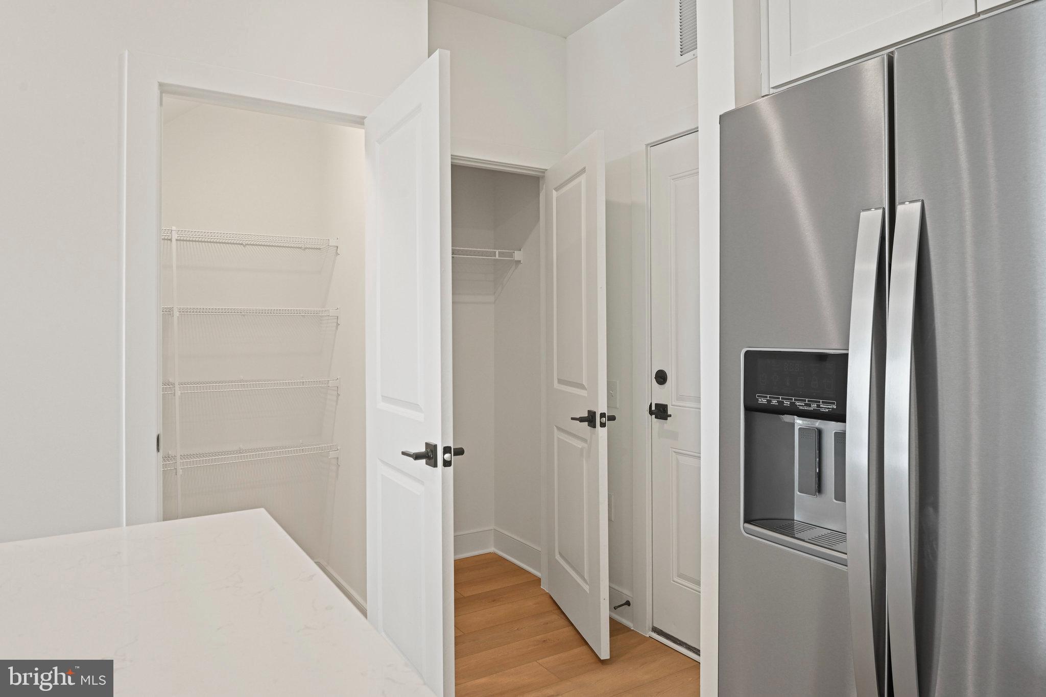 19874 YELLOW DAISY TERRACE