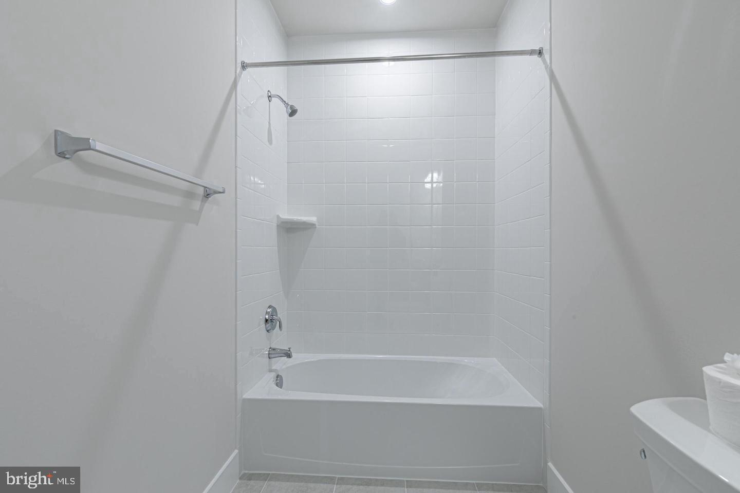 941 WARLANDER DRIVE BASEMENT SW