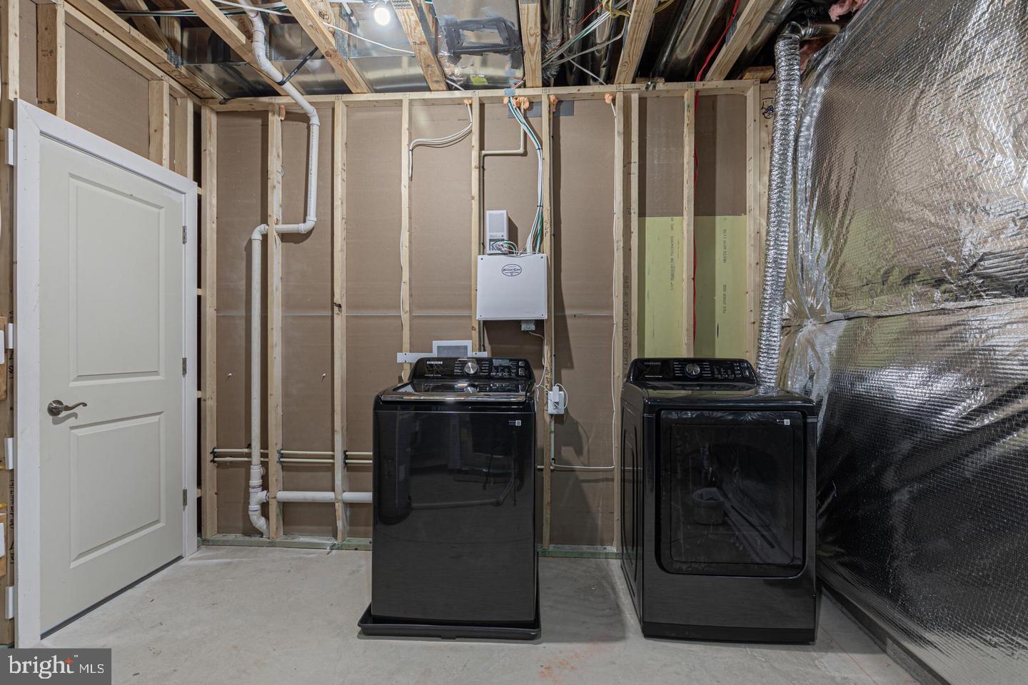 941 WARLANDER DRIVE BASEMENT SW