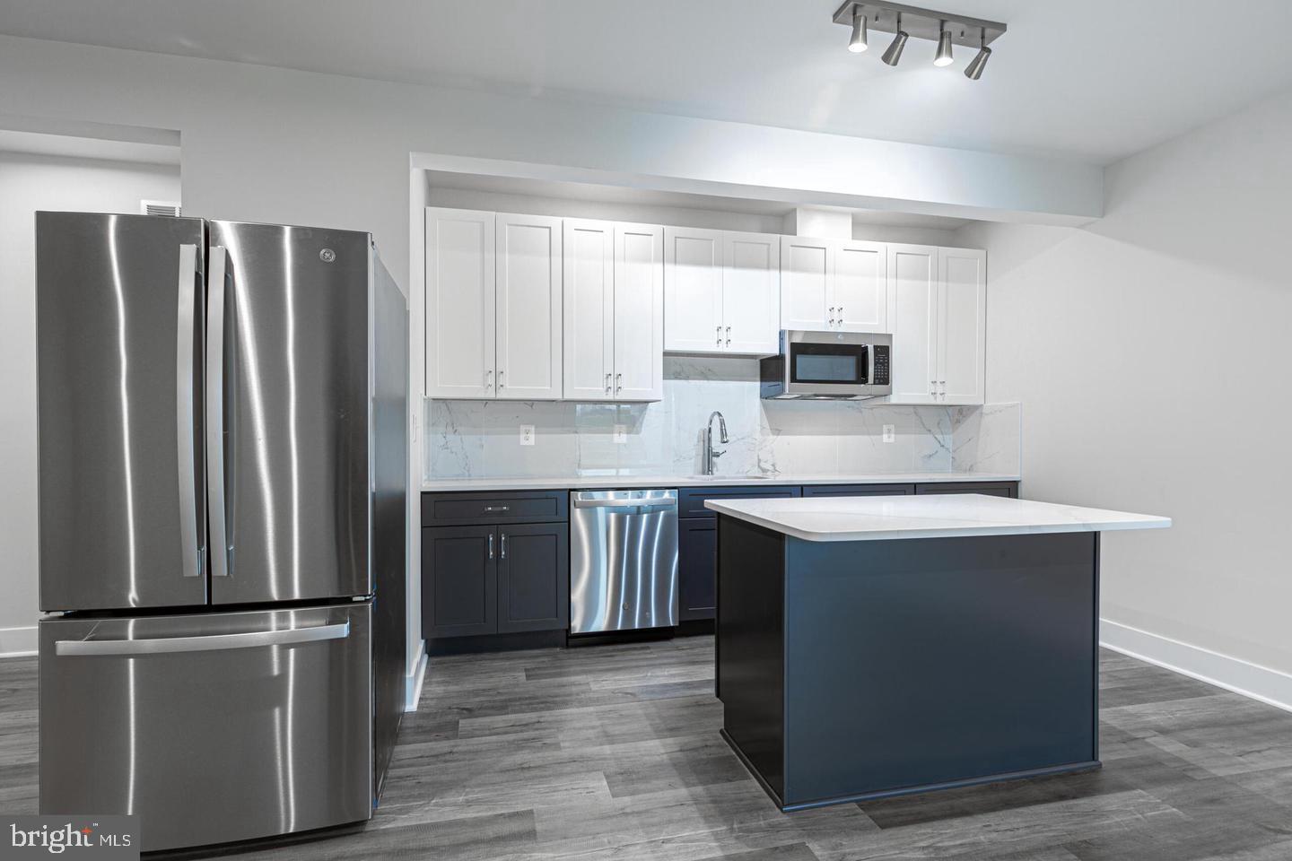 941 WARLANDER DRIVE BASEMENT SW