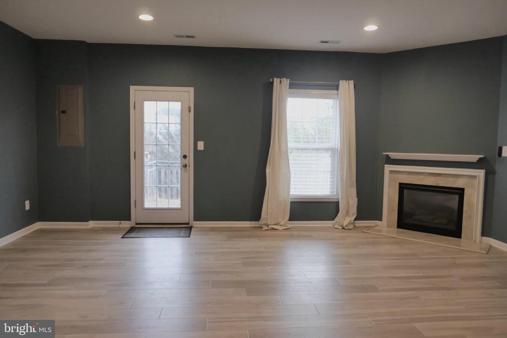 25152 SWEET MYRTLE SQUARE