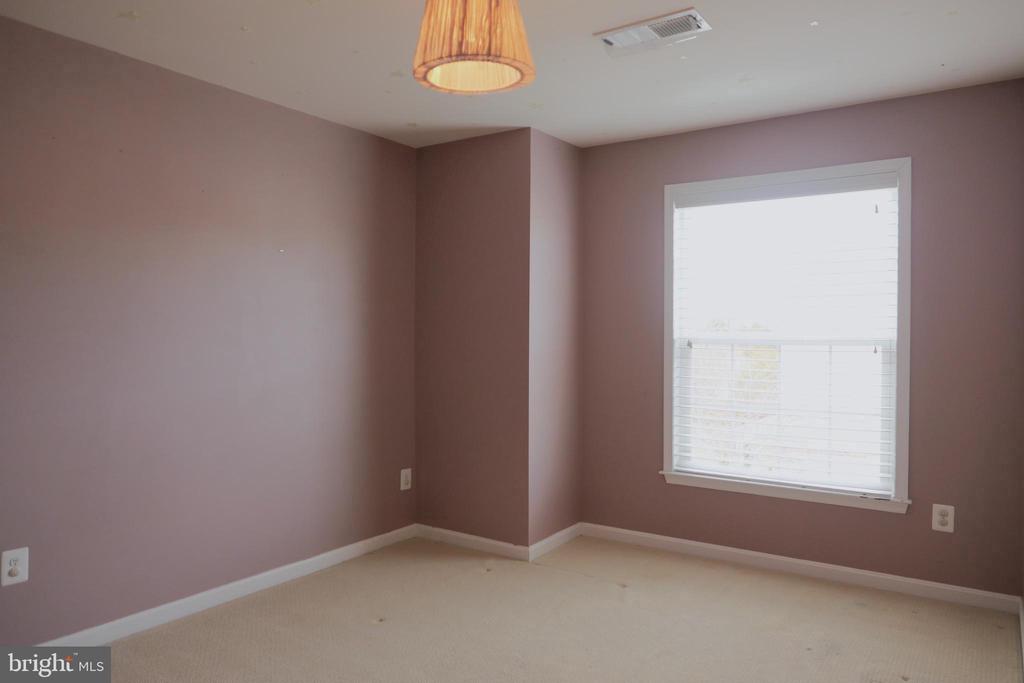 25152 SWEET MYRTLE SQUARE