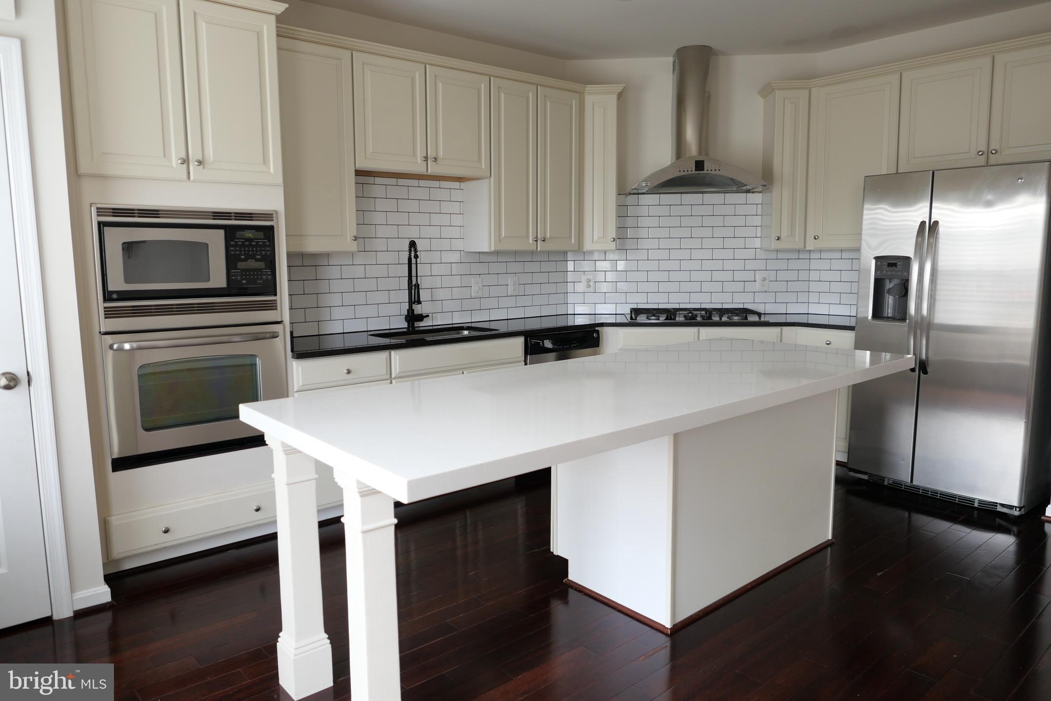 25152 SWEET MYRTLE SQUARE