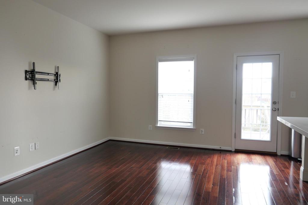 25152 SWEET MYRTLE SQUARE