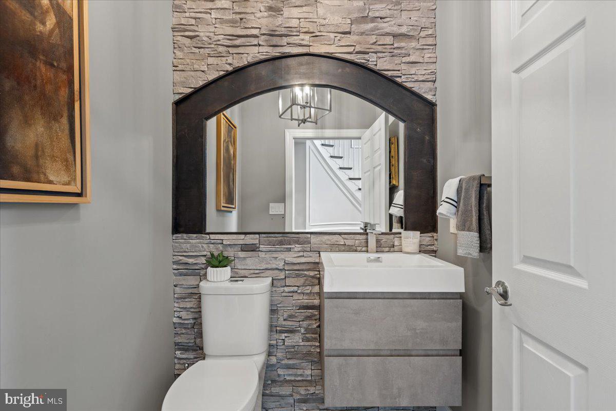 19598 SARATOGA SPRINGS PLACE