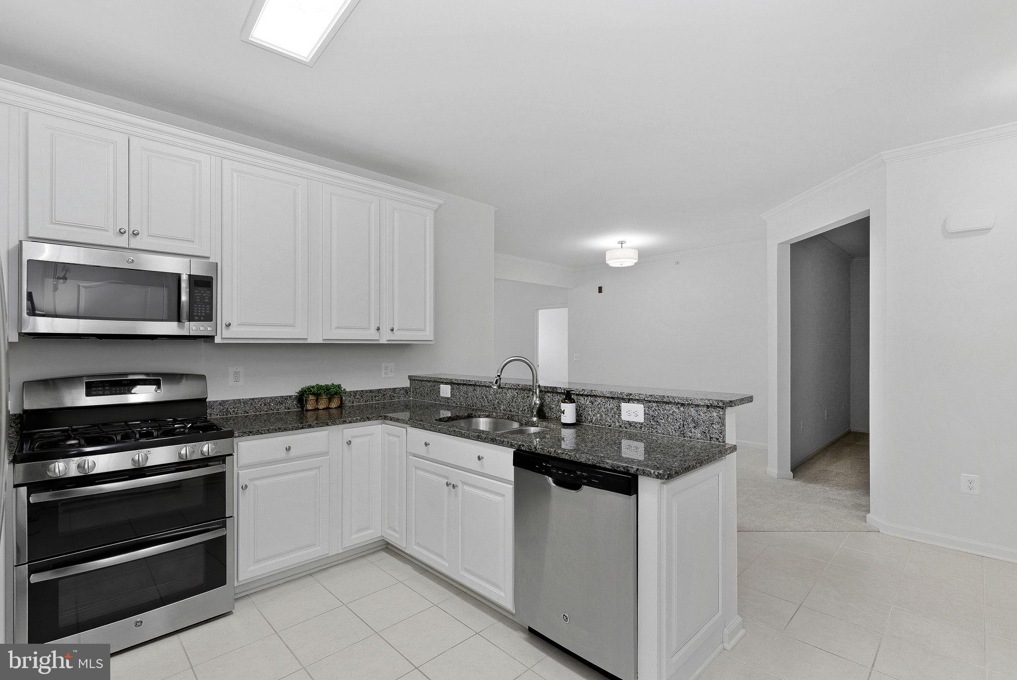 41895 CATHEDRAL VALLEY SQUARE 407