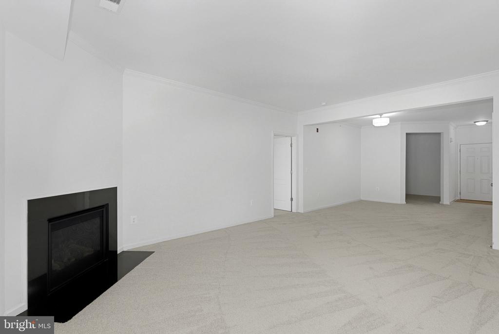 41895 CATHEDRAL VALLEY SQUARE 407