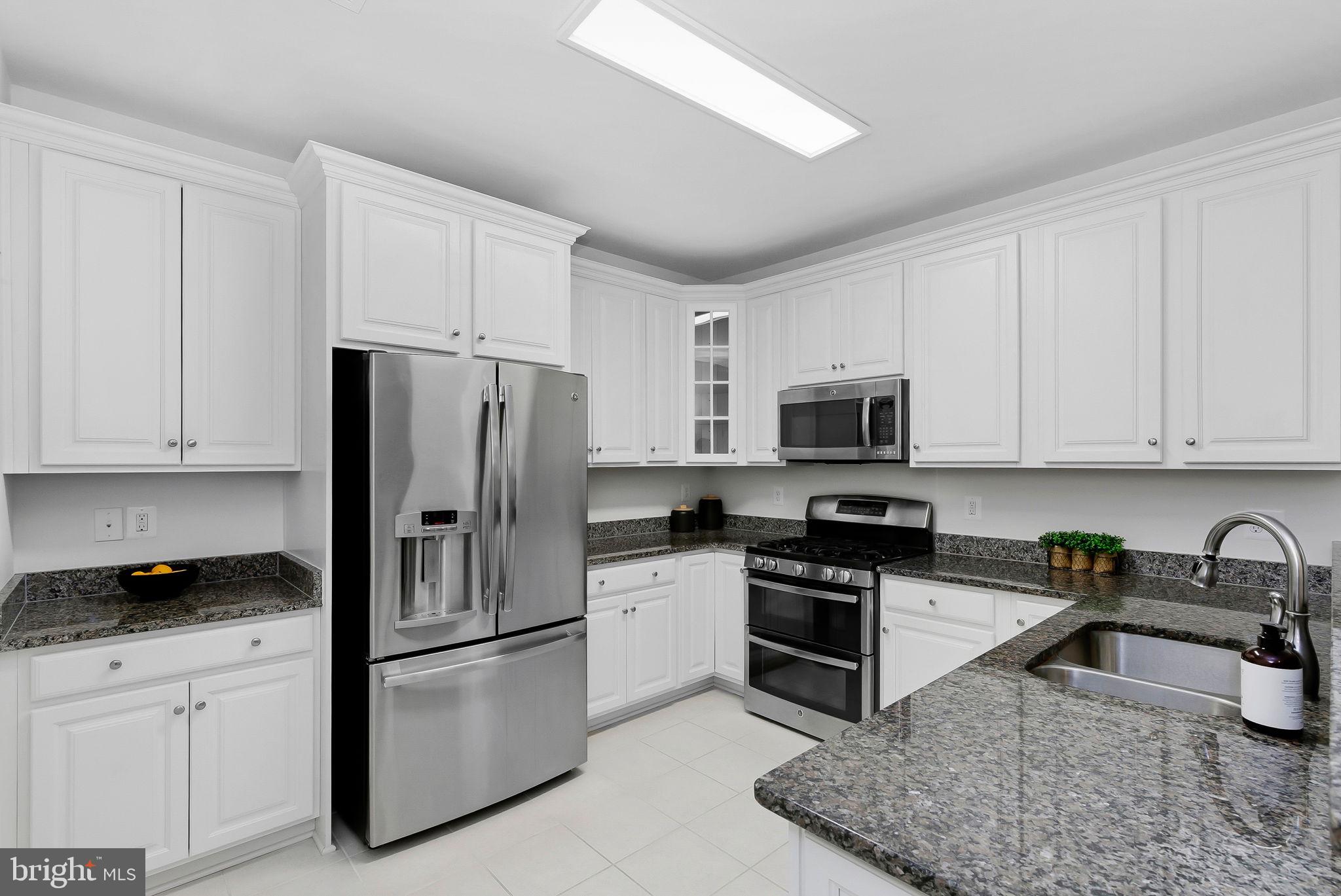 41895 CATHEDRAL VALLEY SQUARE 407