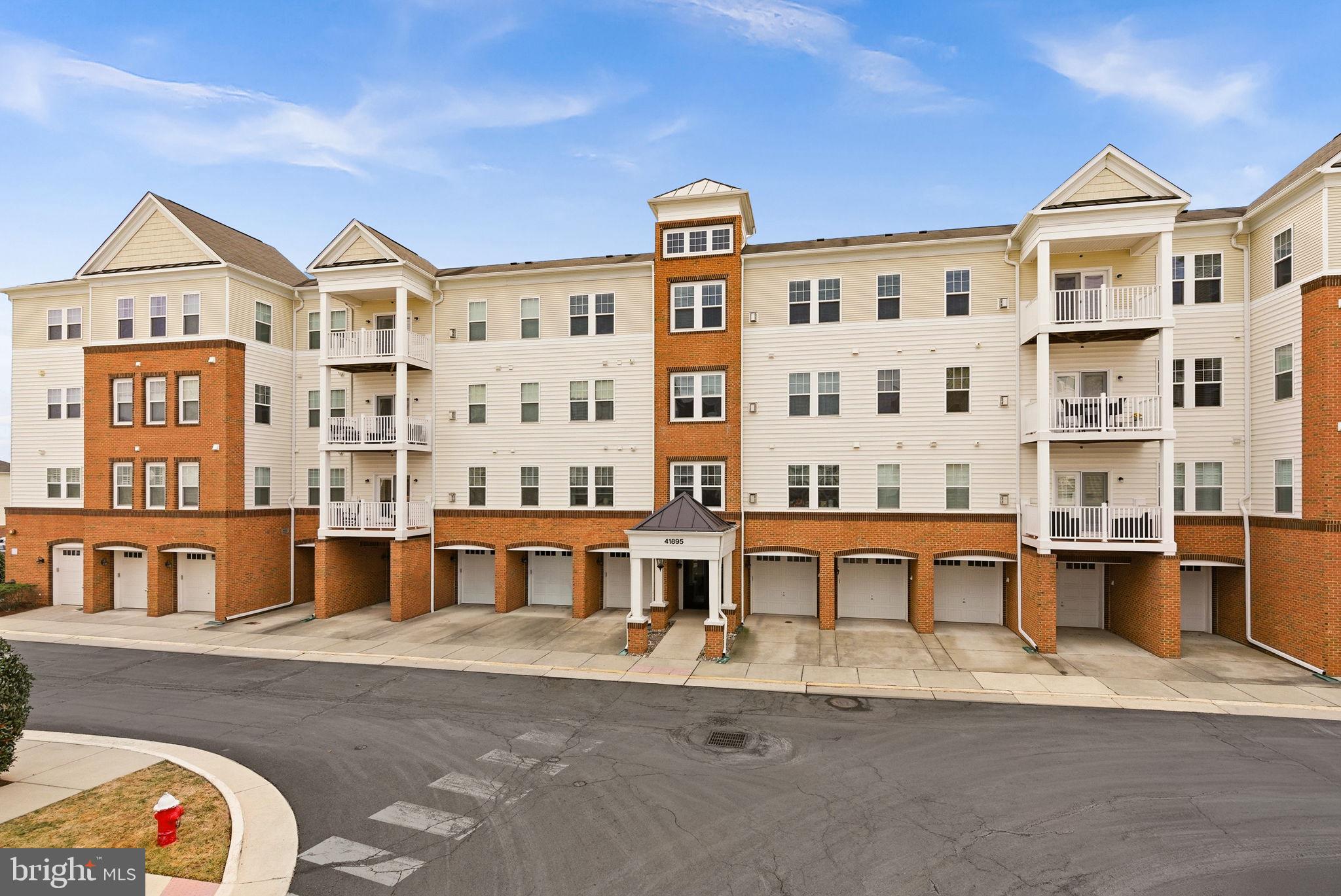 41895 CATHEDRAL VALLEY SQUARE 407