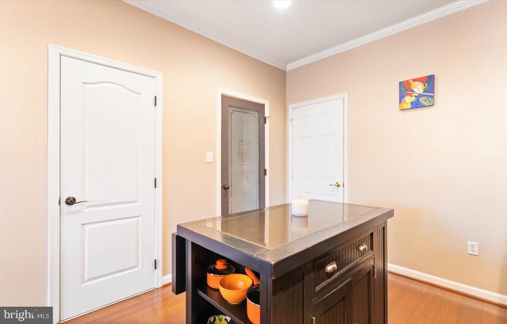 22705 SETTLERS TRAIL TERRACE