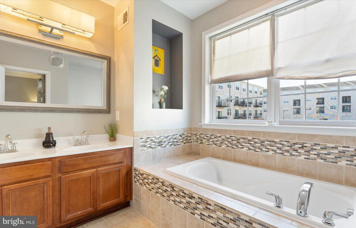 22705 SETTLERS TRAIL TERRACE