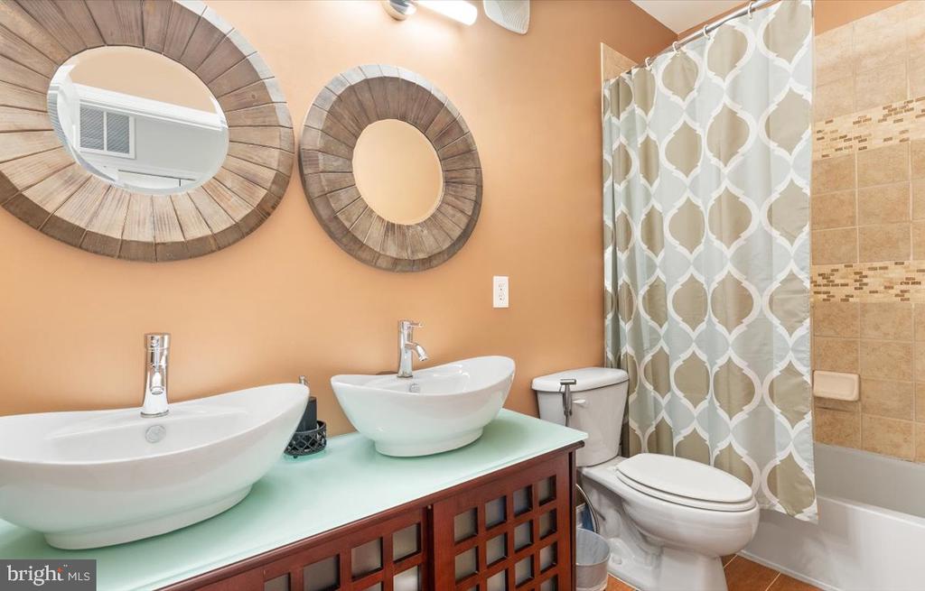22705 SETTLERS TRAIL TERRACE