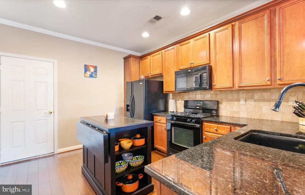 22705 SETTLERS TRAIL TERRACE