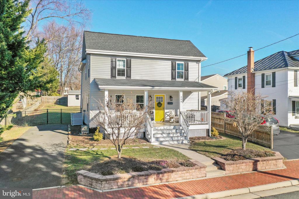 408 BLUE RIDGE AVENUE NE