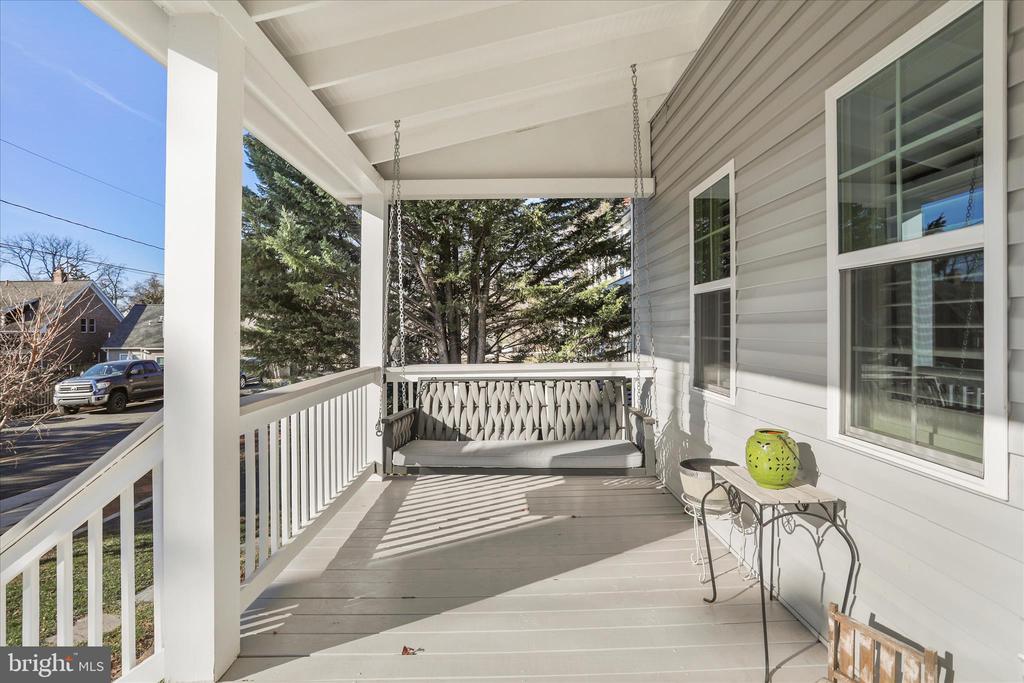408 BLUE RIDGE AVENUE NE
