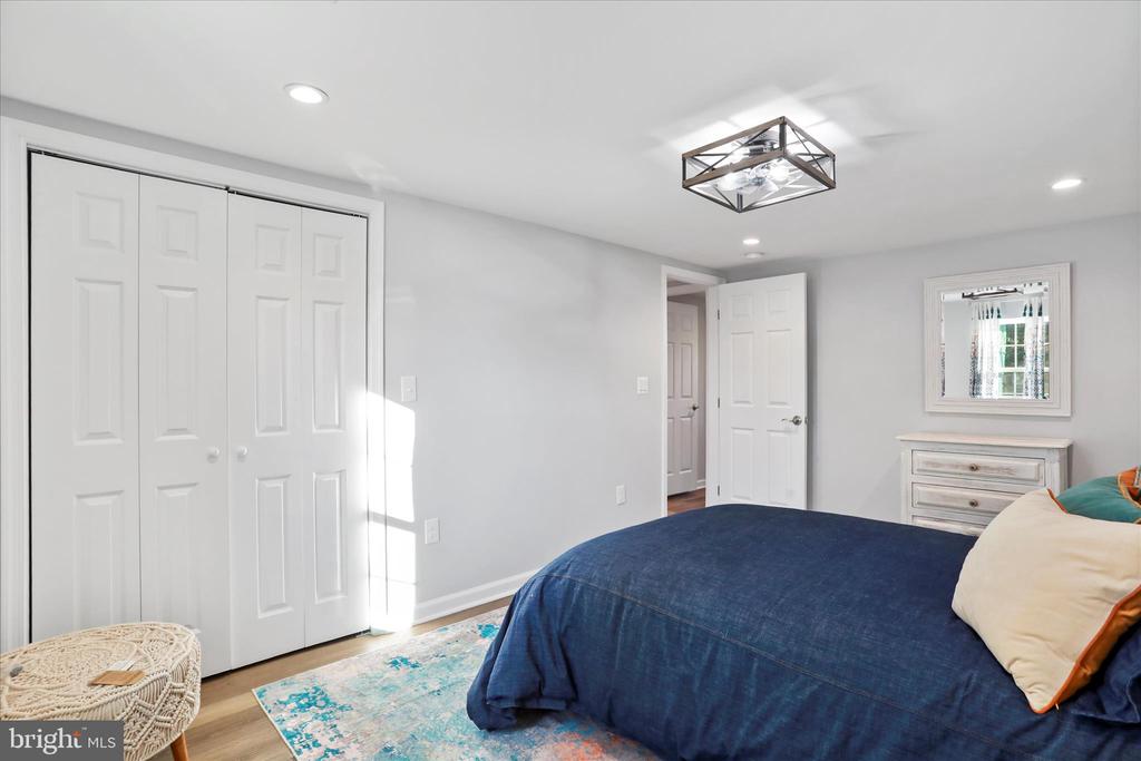 408 BLUE RIDGE AVENUE NE