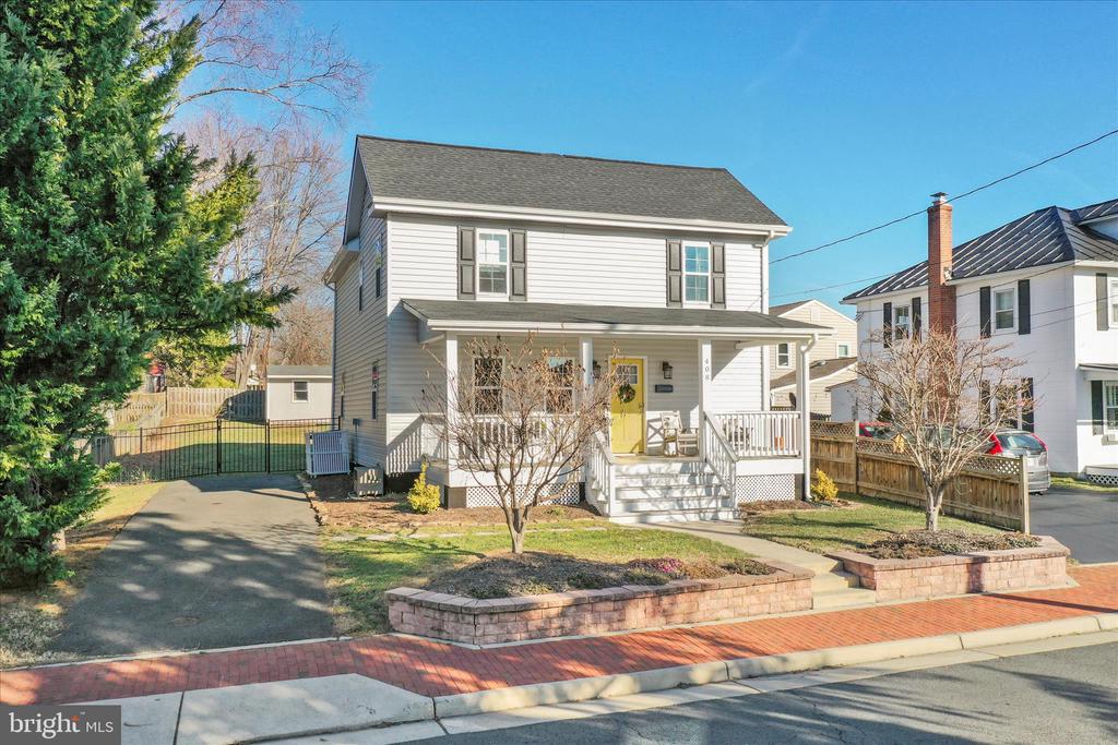 408 BLUE RIDGE AVENUE NE