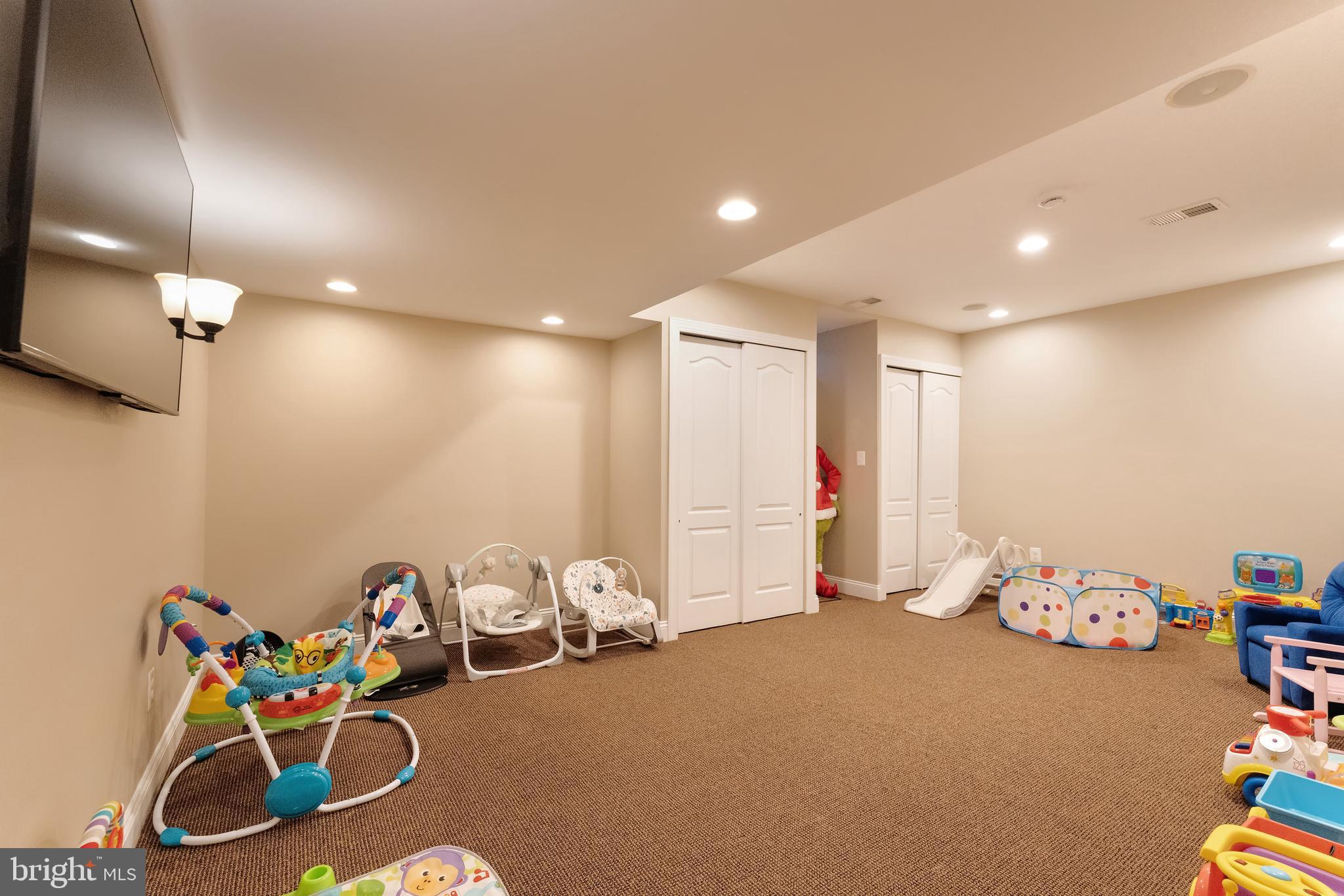 19770 WILLOWDALE PLACE