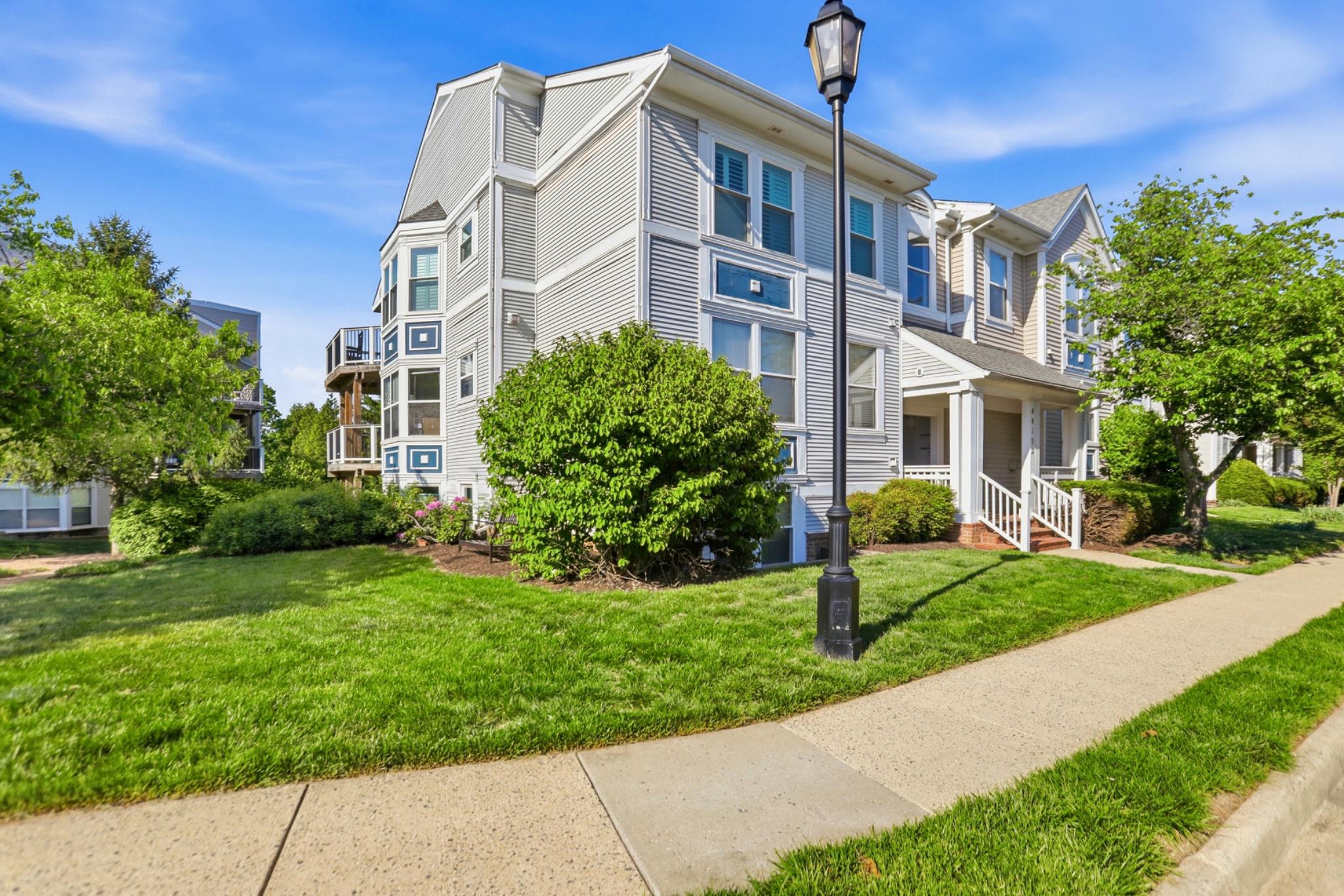 44152 NATALIE TERRACE 102