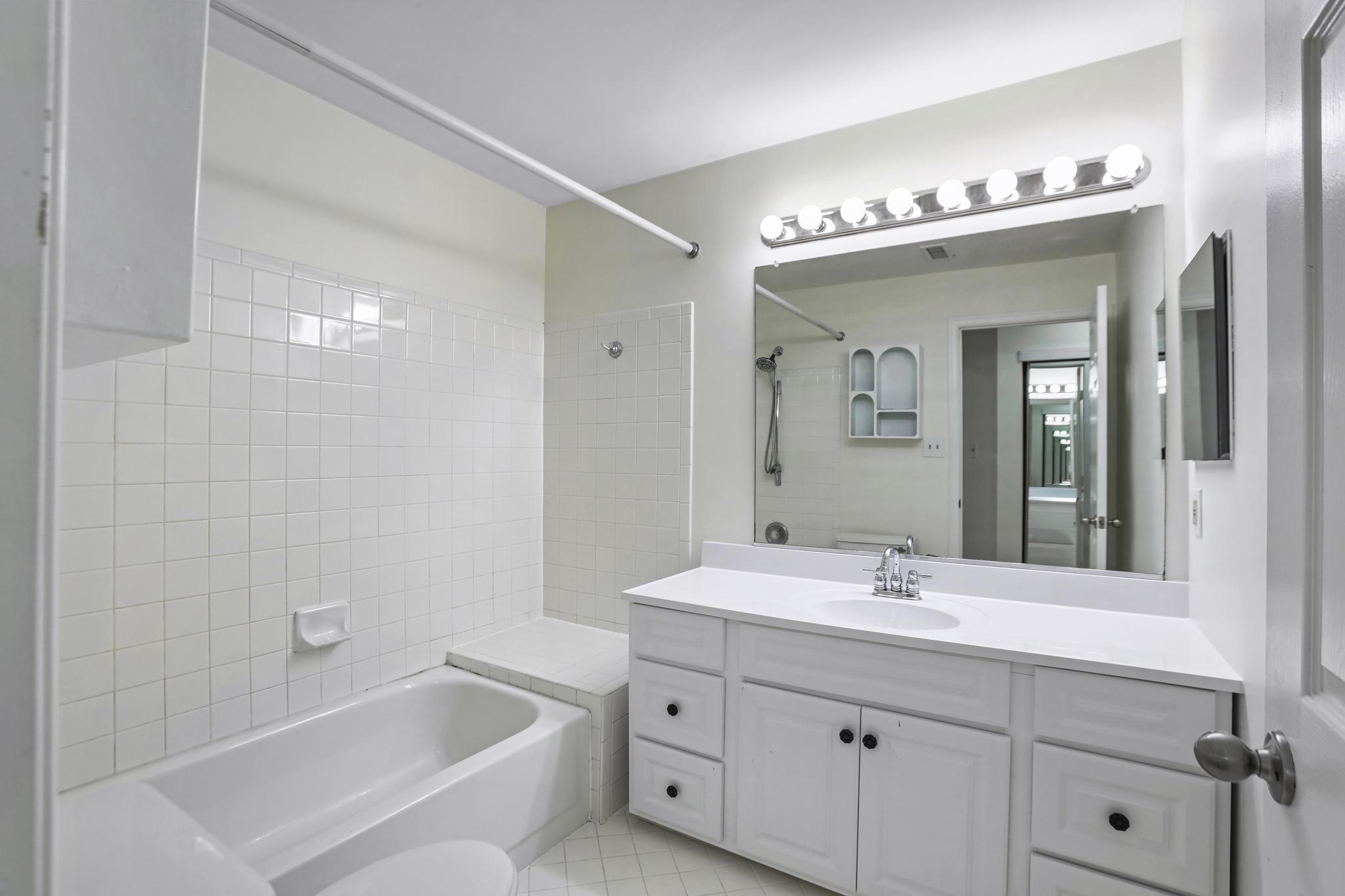 44152 NATALIE TERRACE 102