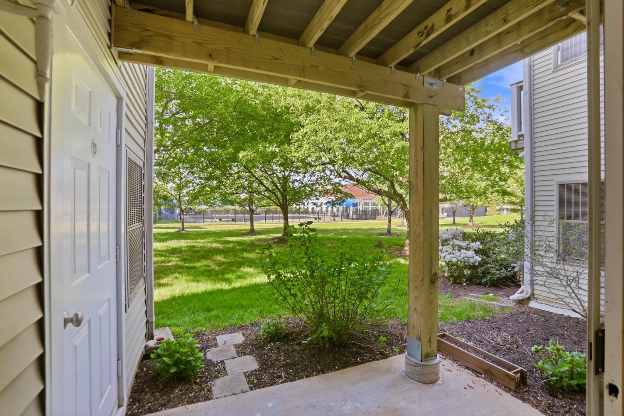 44152 NATALIE TERRACE 102