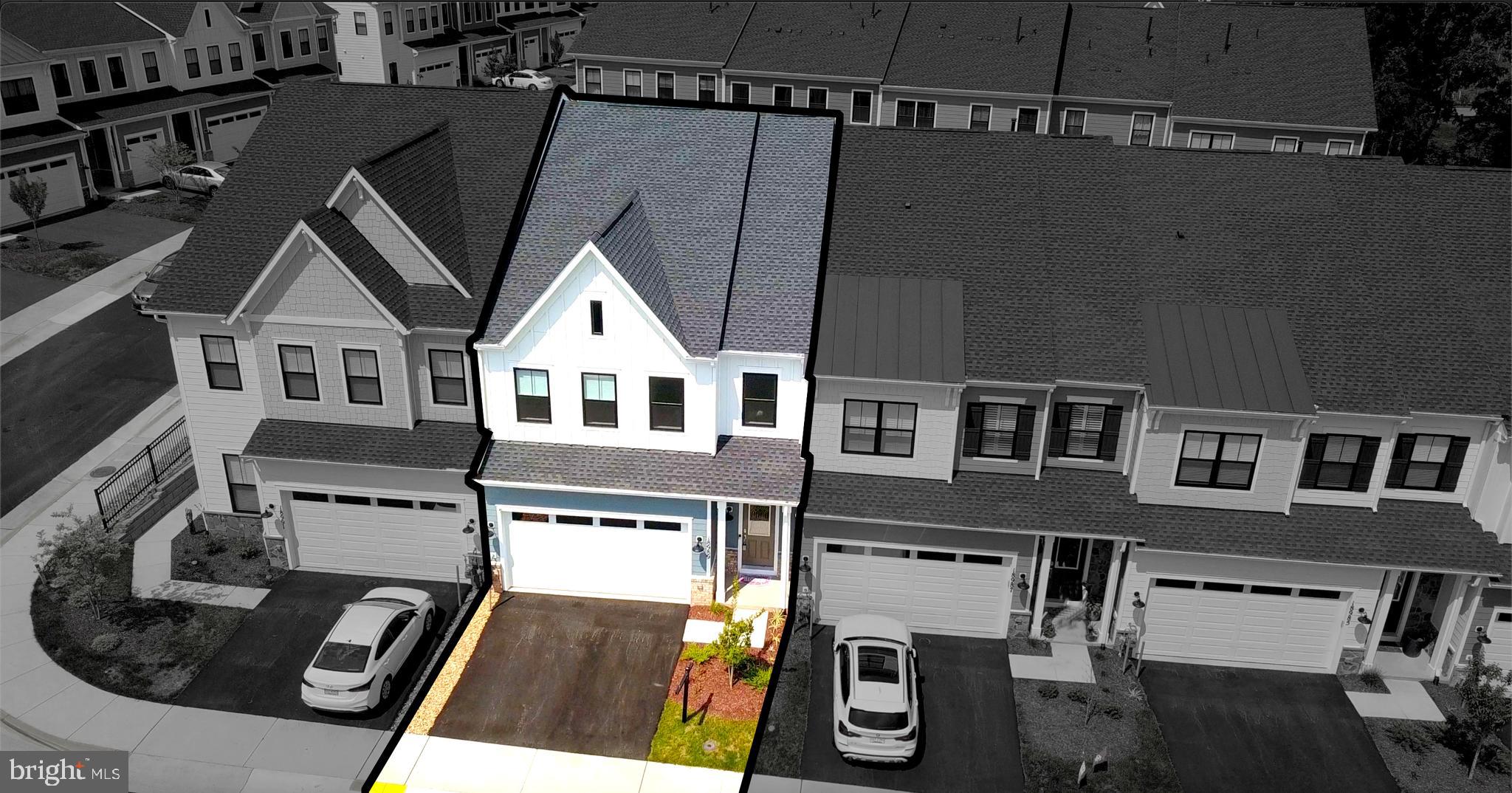 18989 CORAL REEF SQUARE