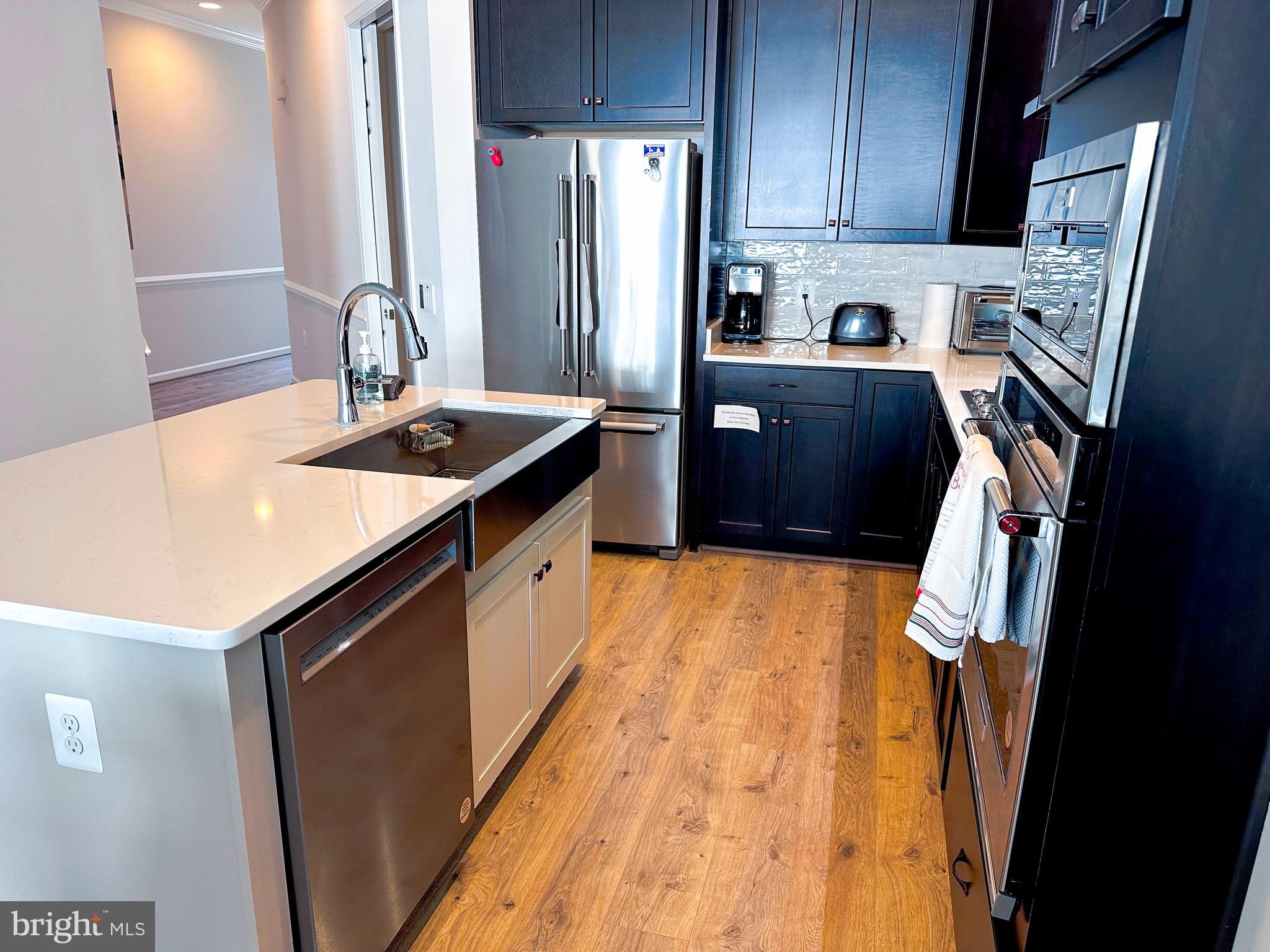 18989 CORAL REEF SQUARE