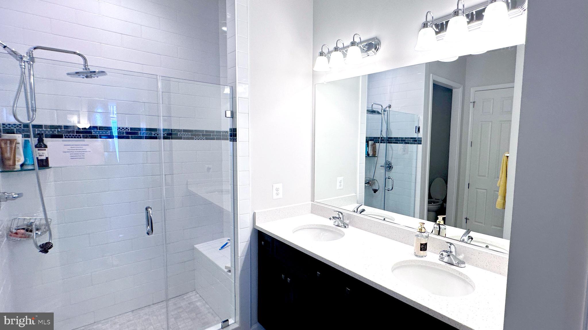 18989 CORAL REEF SQUARE