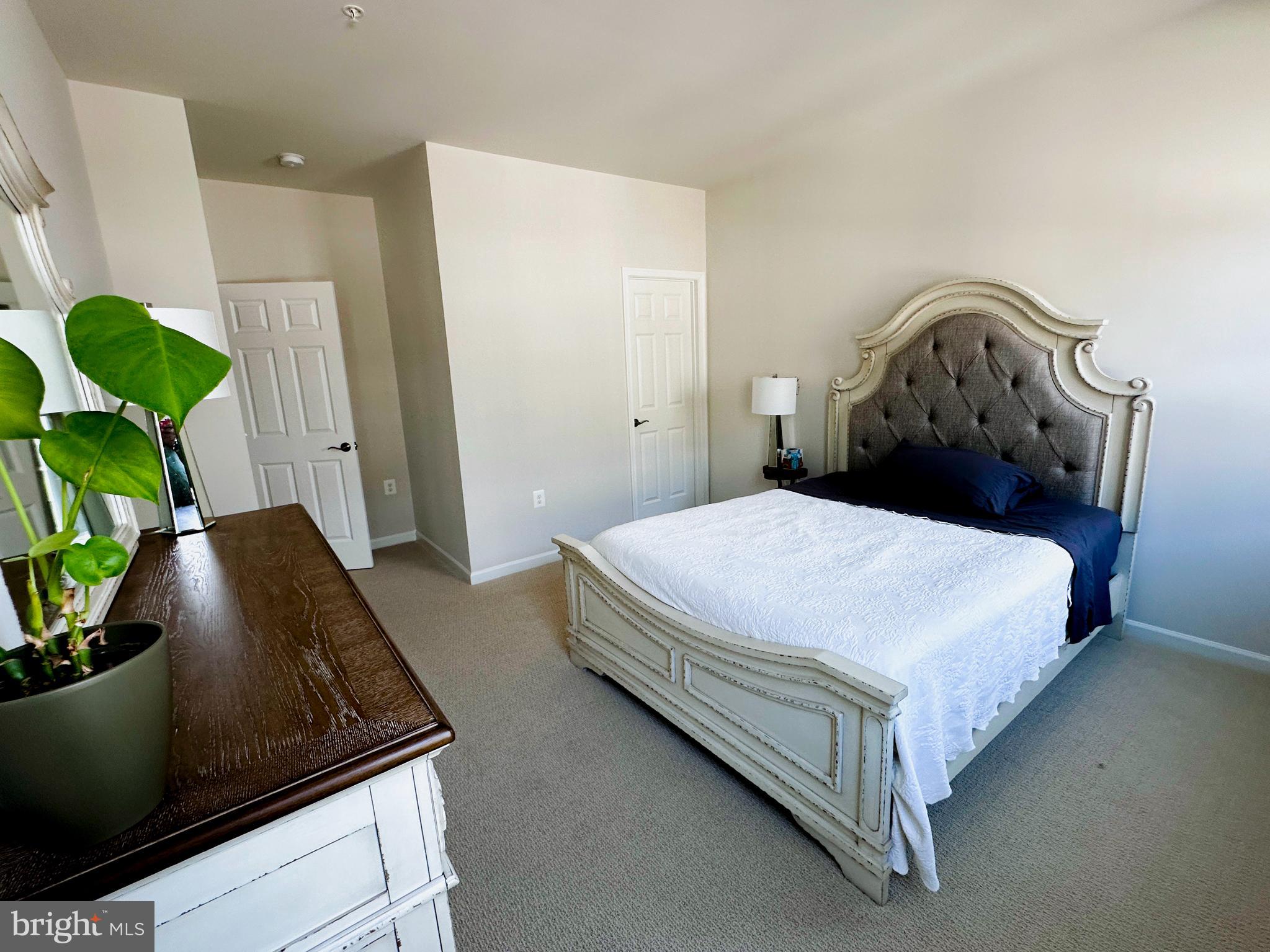 18989 CORAL REEF SQUARE