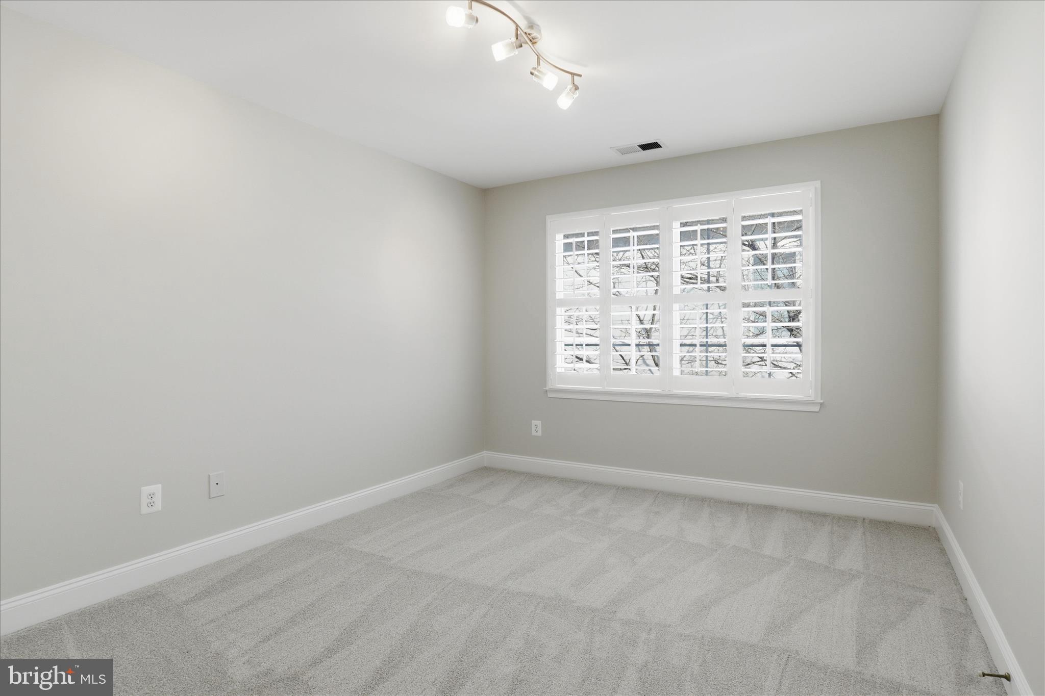 19673 STANFORD HALL PLACE