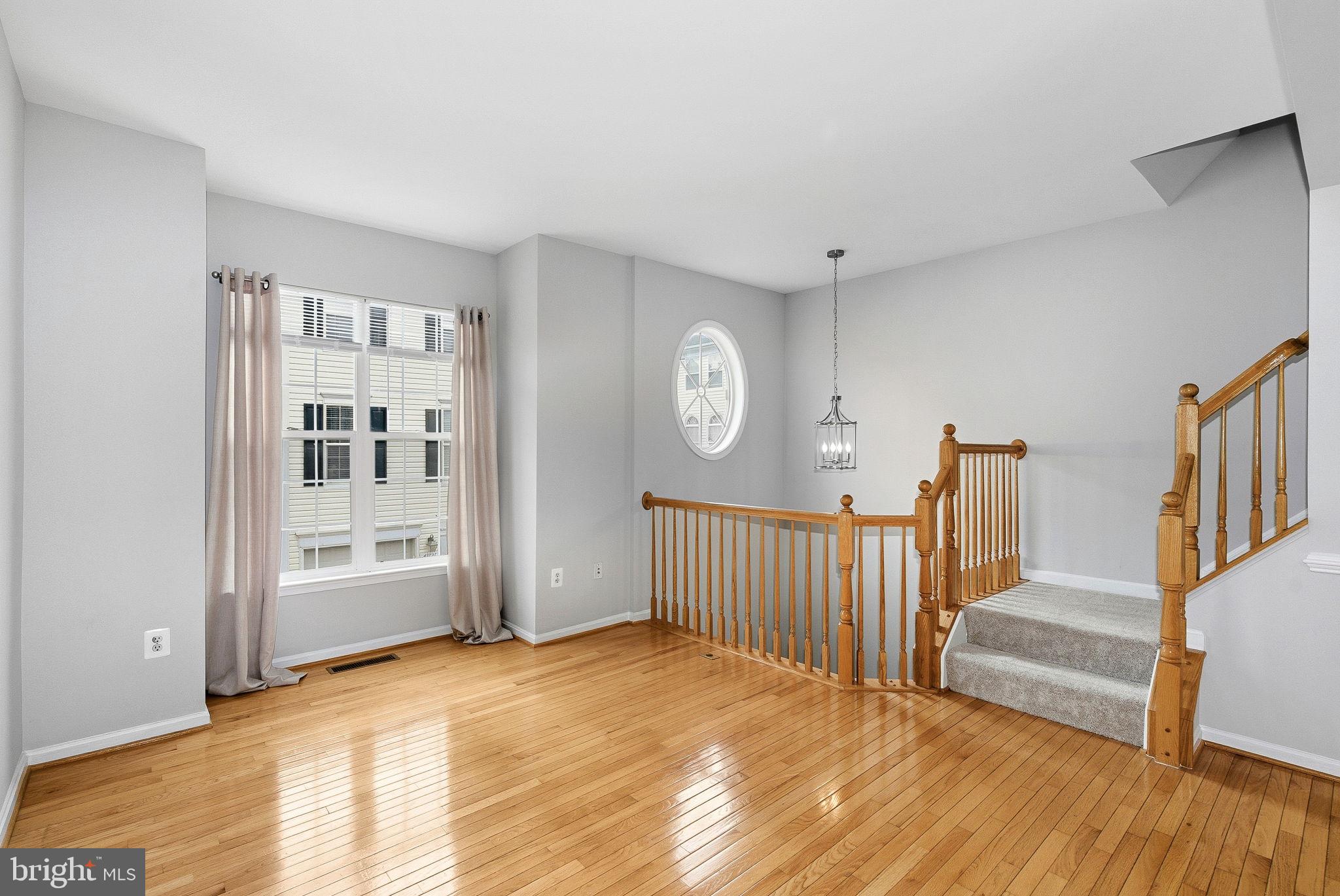 43722 CLEAR LAKE SQUARE