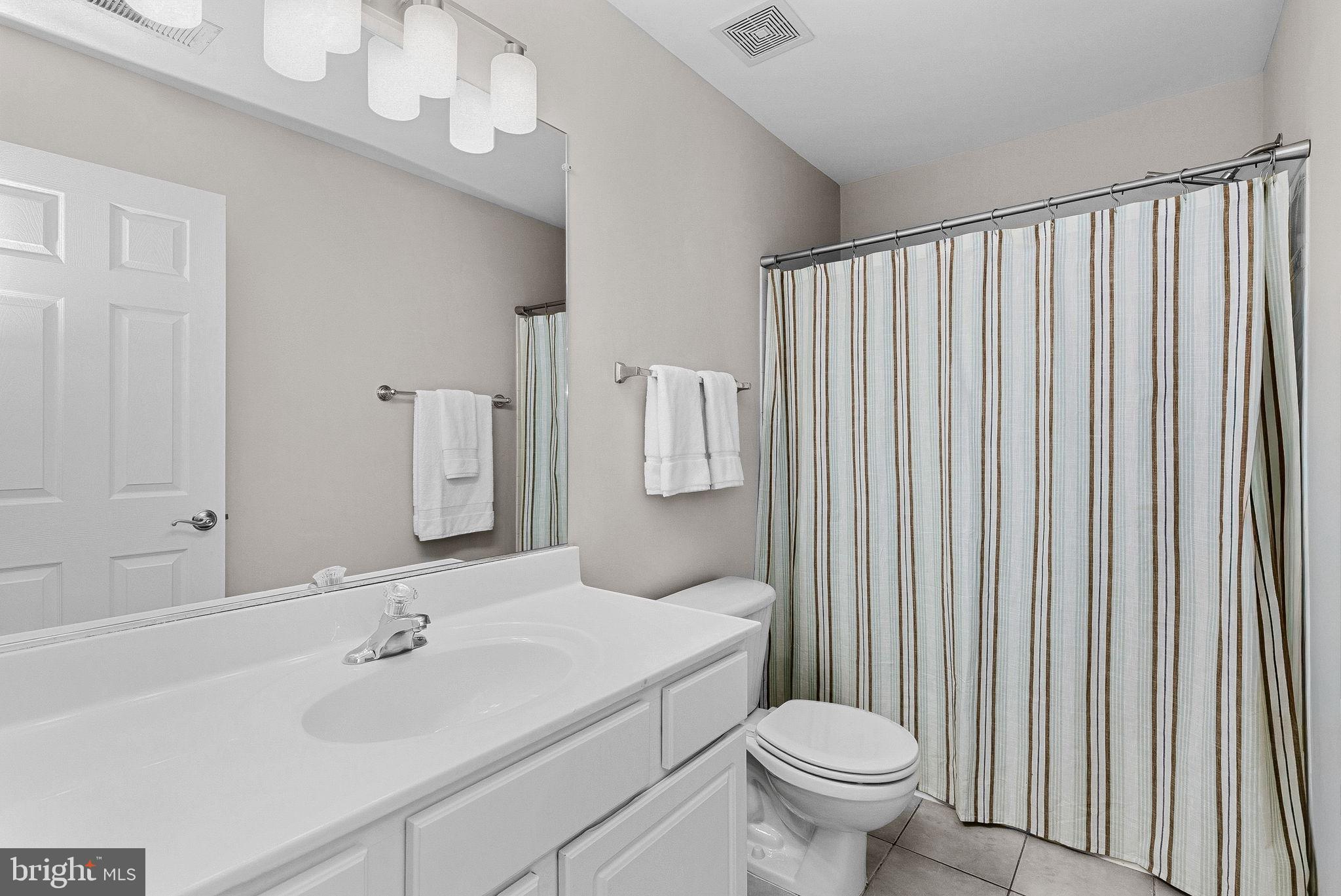 43722 CLEAR LAKE SQUARE