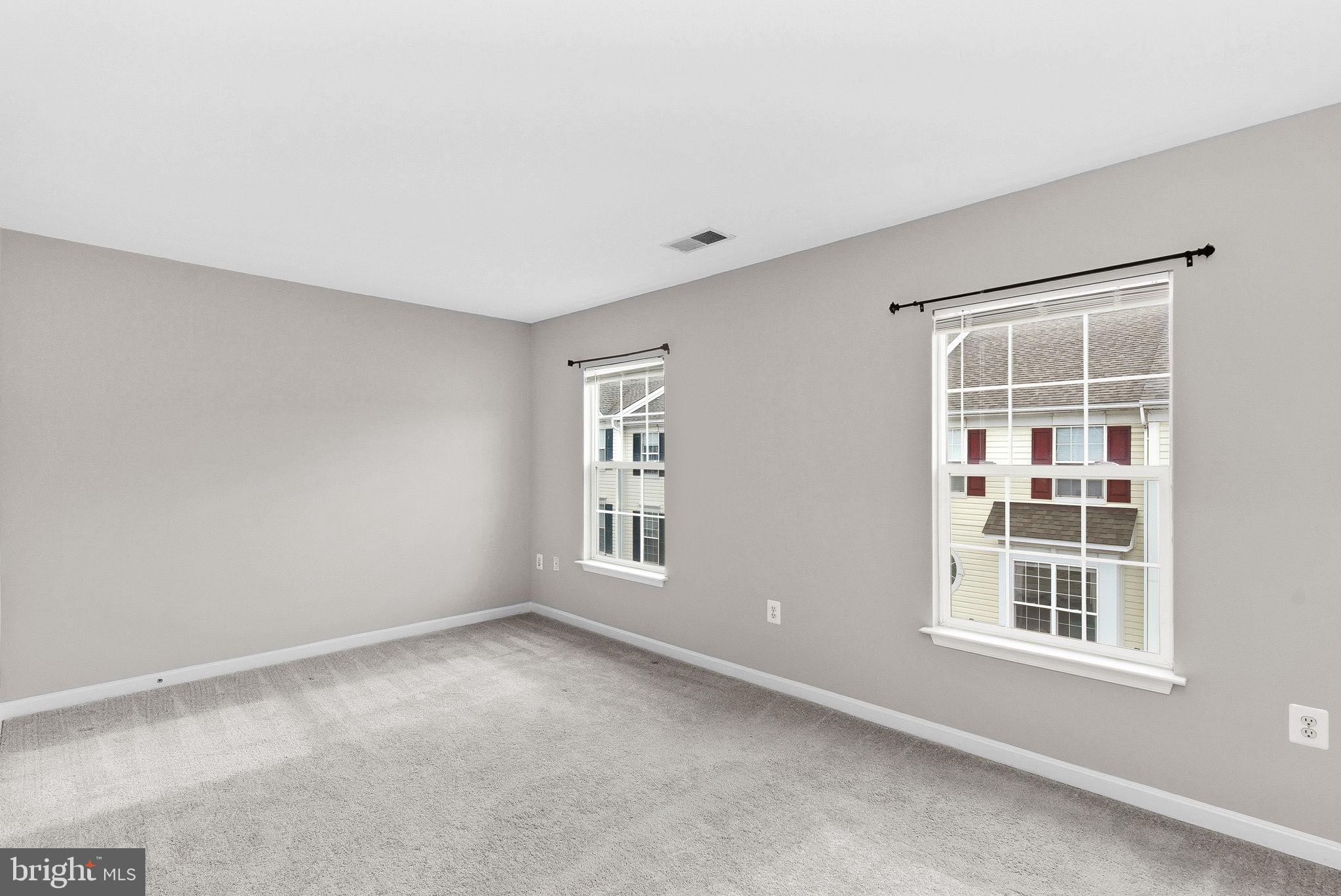 43722 CLEAR LAKE SQUARE