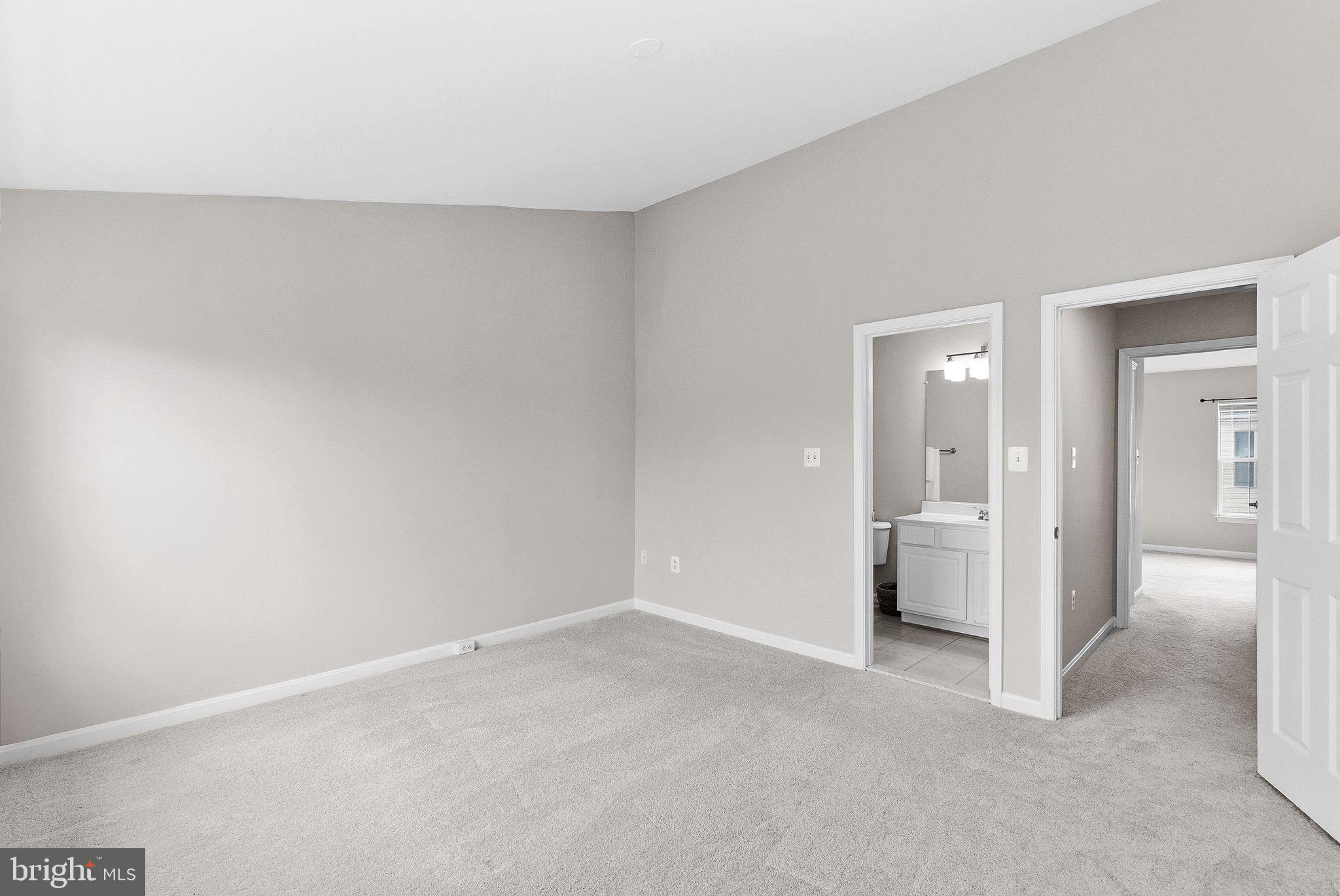 43722 CLEAR LAKE SQUARE