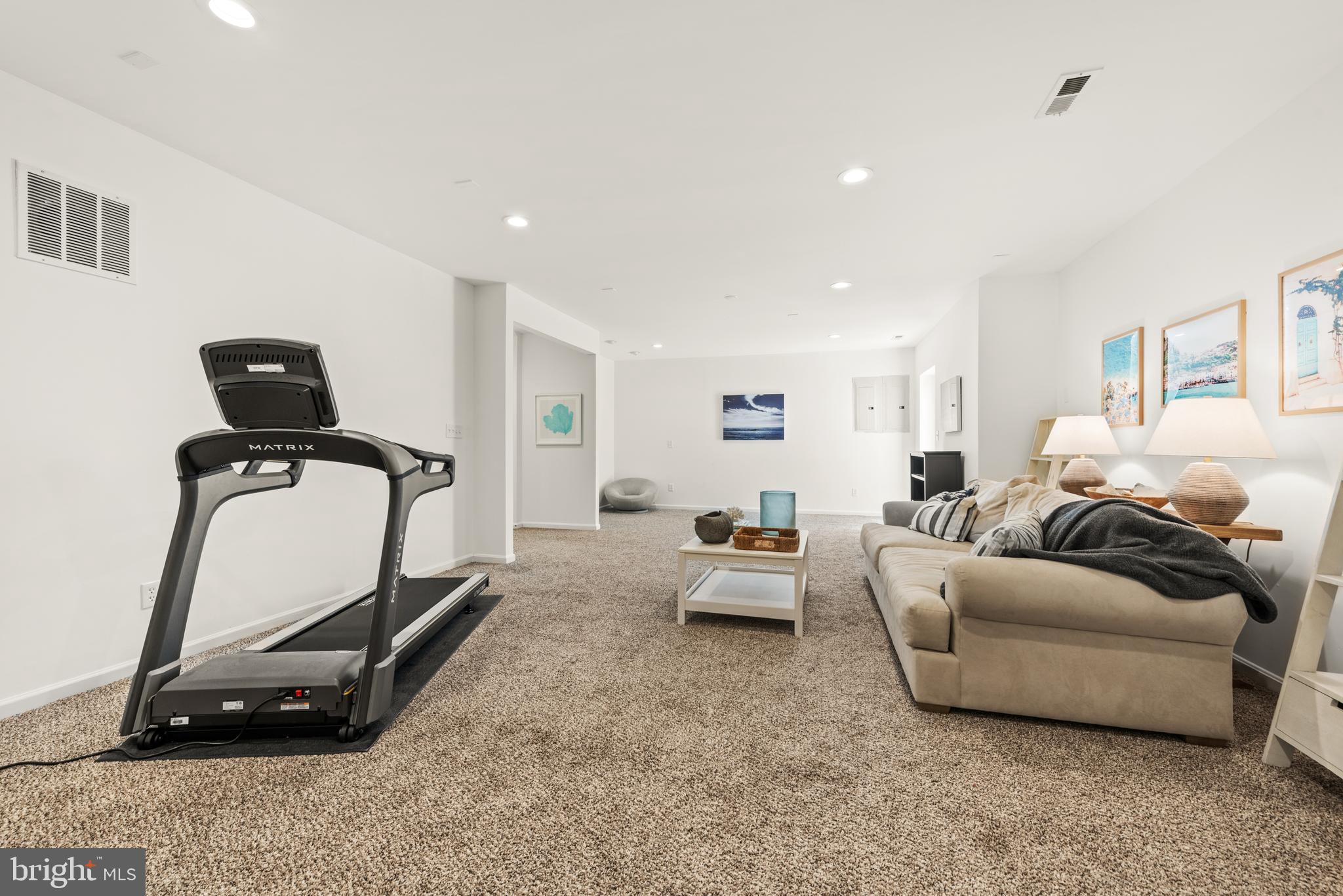 42961 THORNBLADE CIRCLE