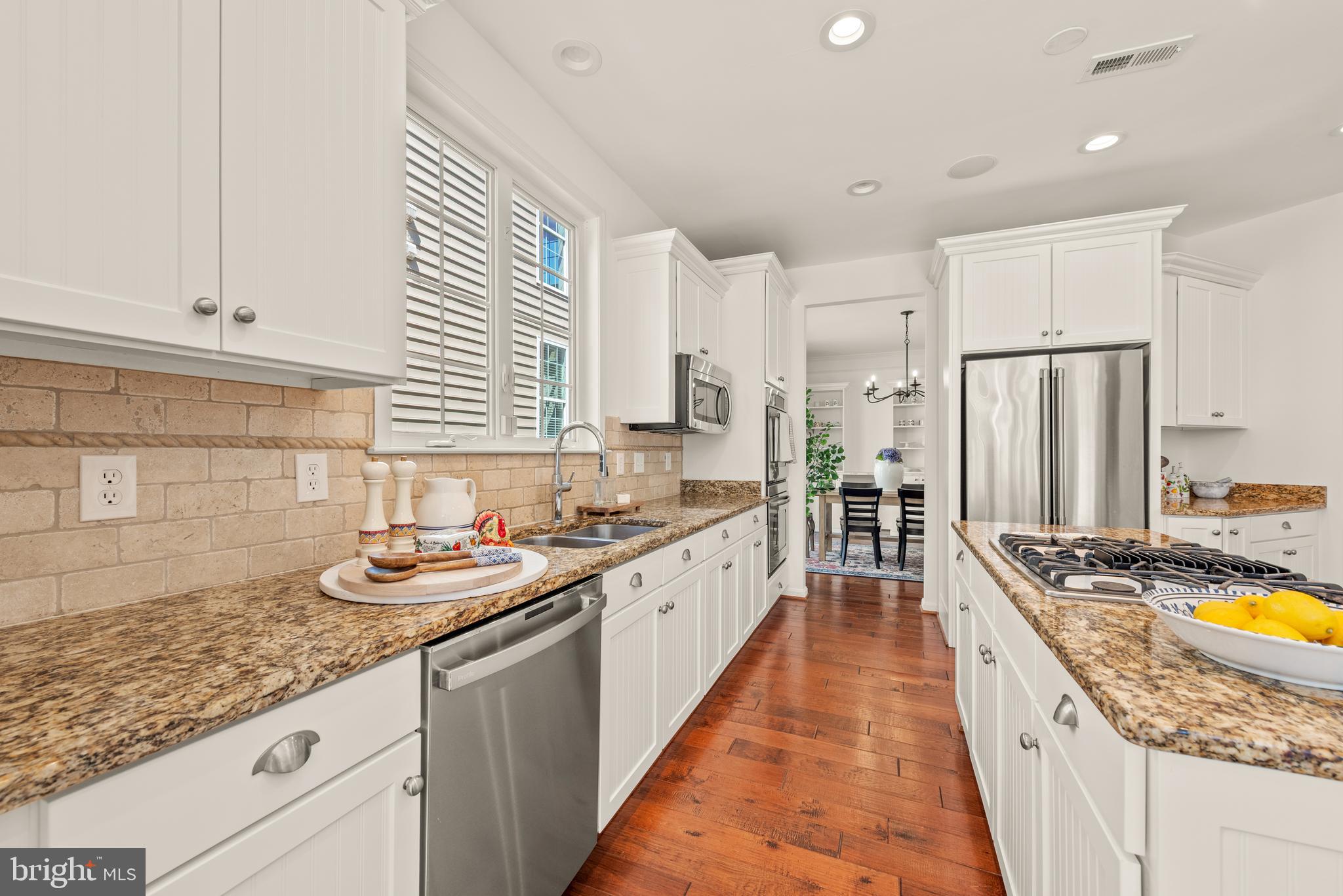 42961 THORNBLADE CIRCLE