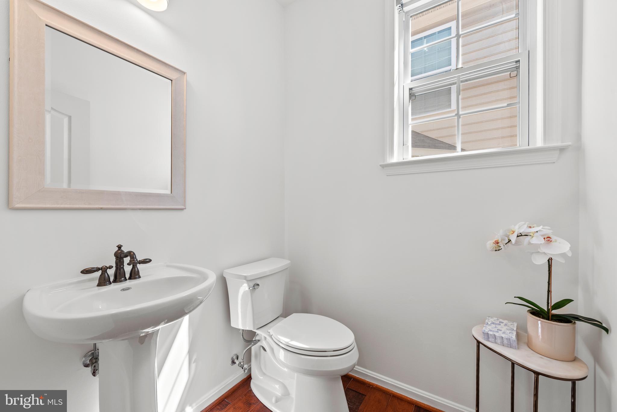 42961 THORNBLADE CIRCLE