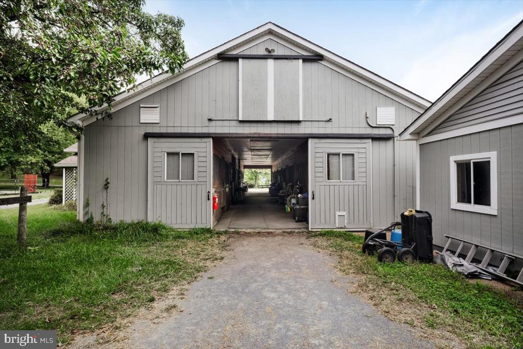 19606 RIDGESIDE ROAD