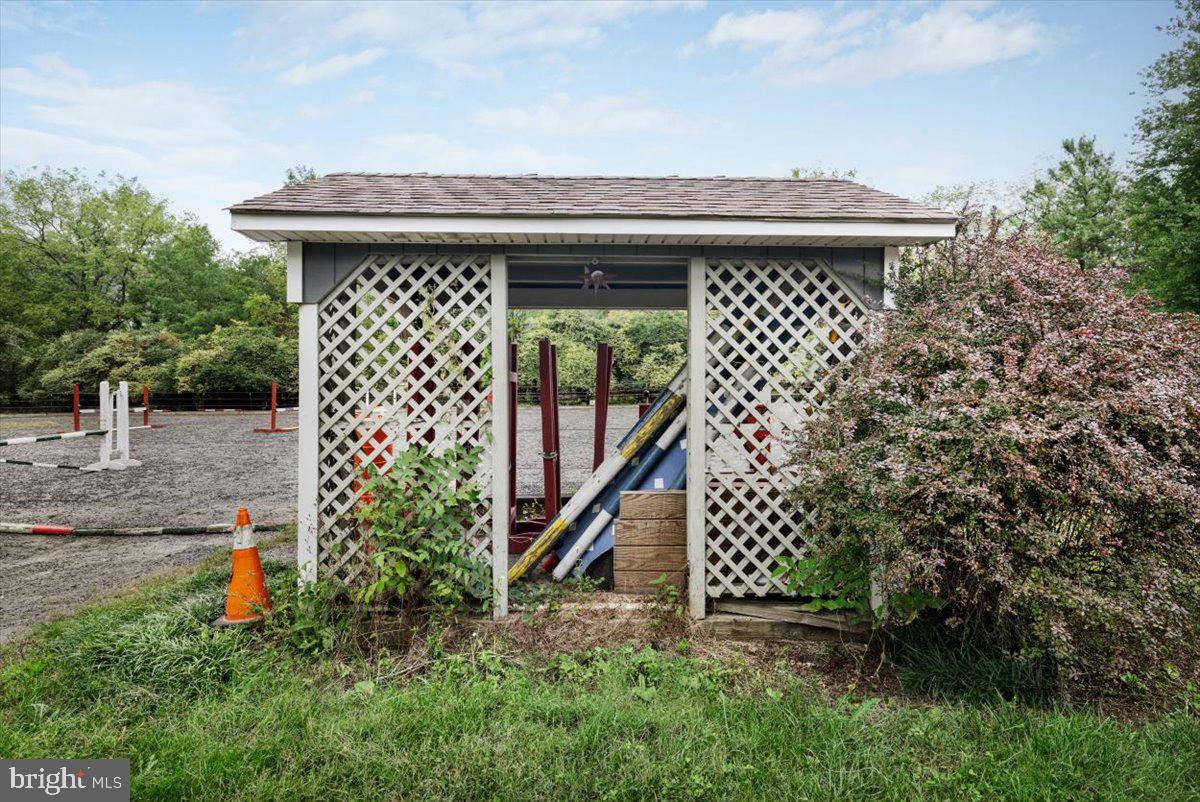 19606 RIDGESIDE ROAD