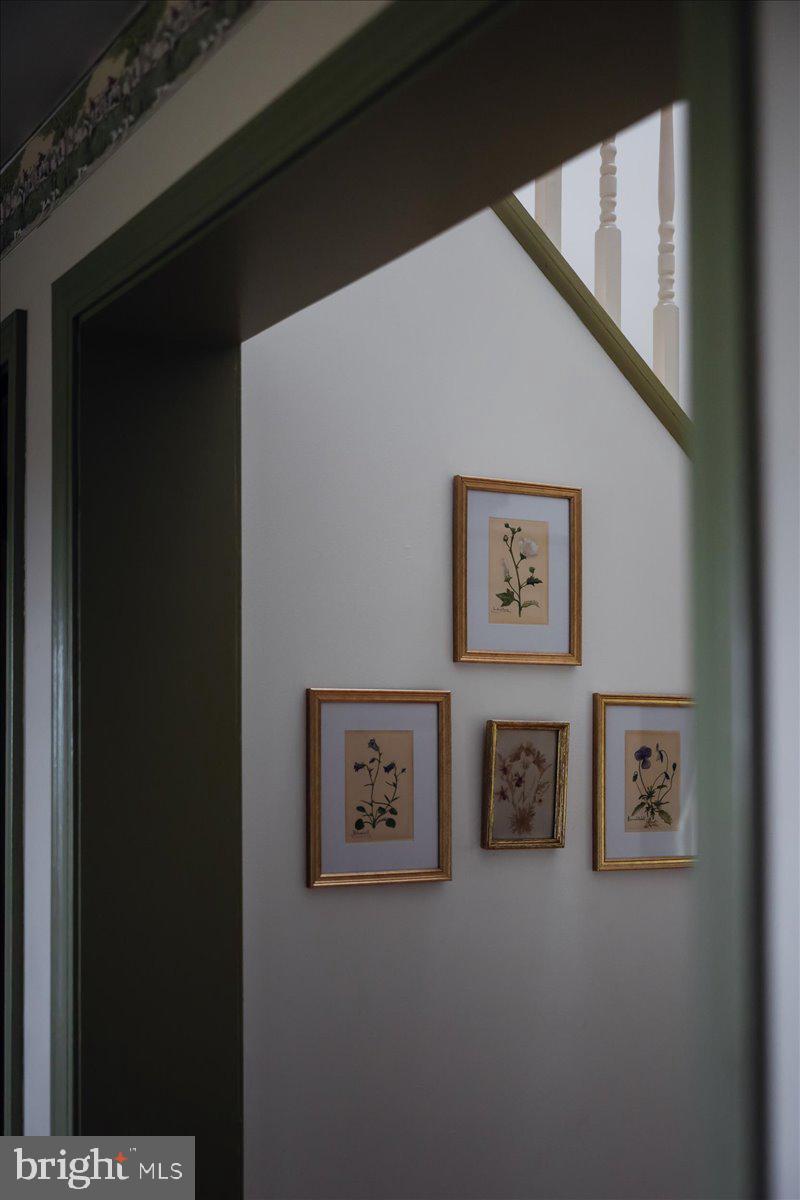 19606 RIDGESIDE ROAD