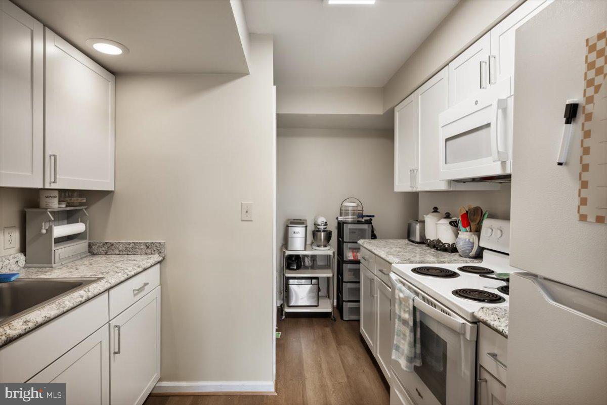 19606 RIDGESIDE ROAD