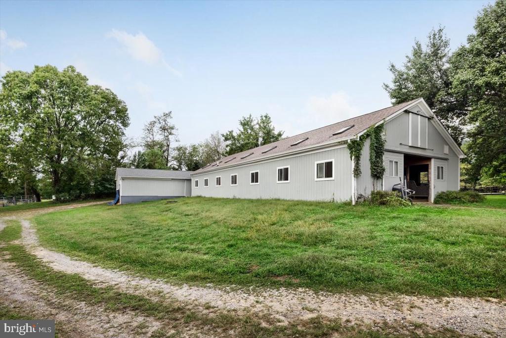 19606 RIDGESIDE ROAD